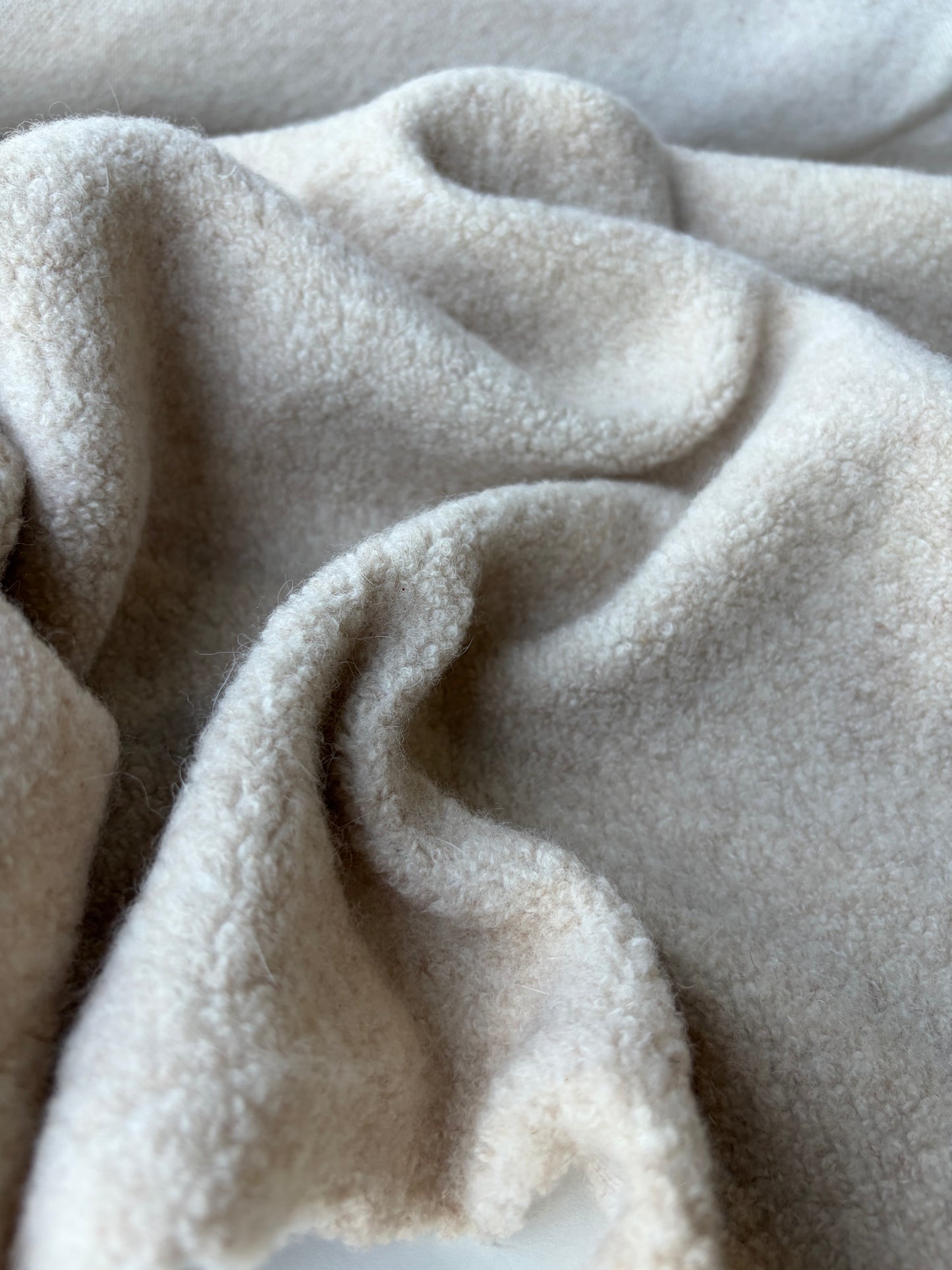 MOE 014 ecru heavy wool bouclette