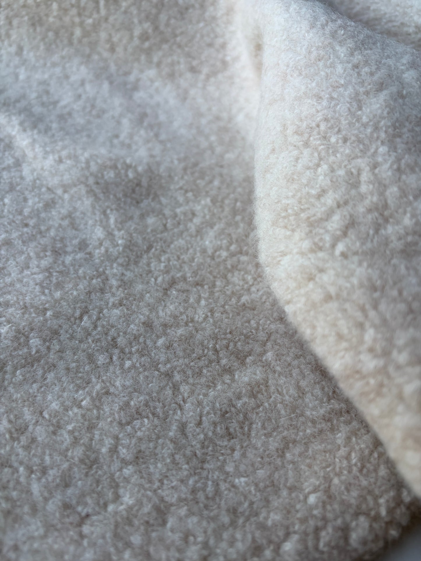 MOE 014 ecru heavy wool bouclette