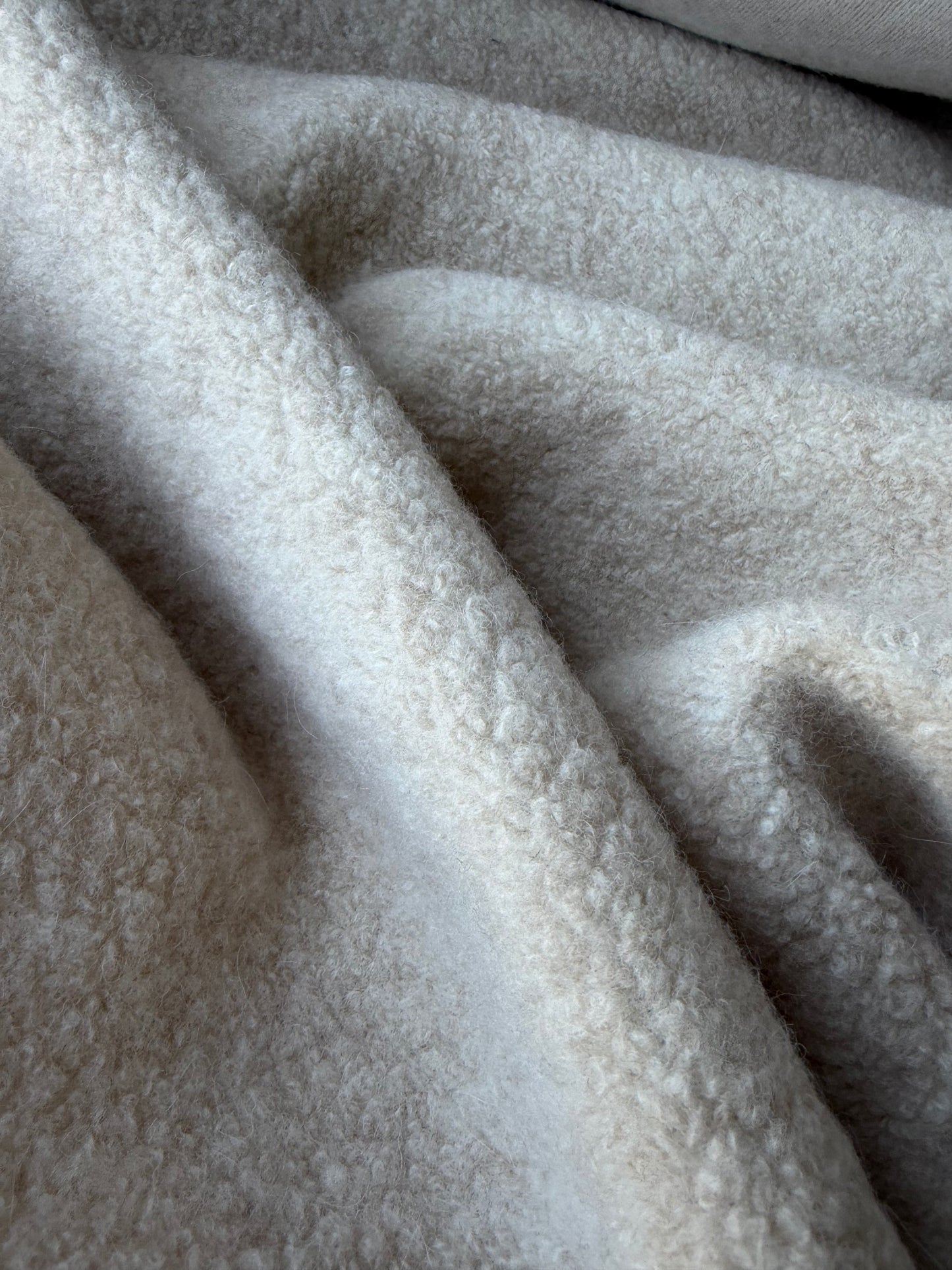 MOE 014 ecru heavy wool bouclette