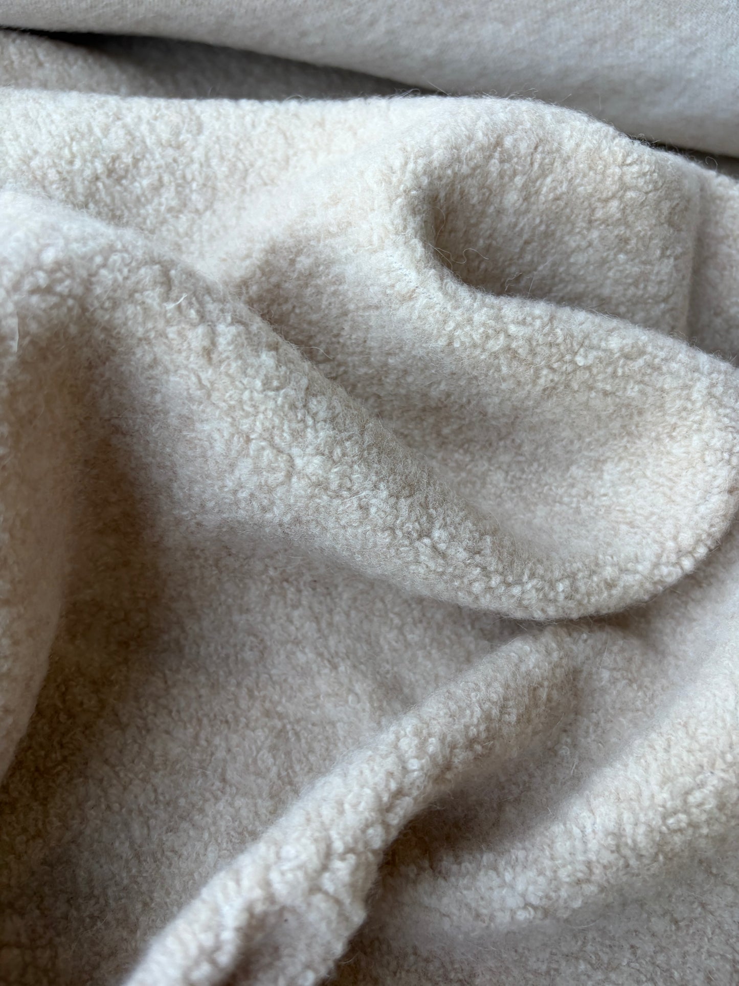 MOE 014 ecru heavy wool bouclette