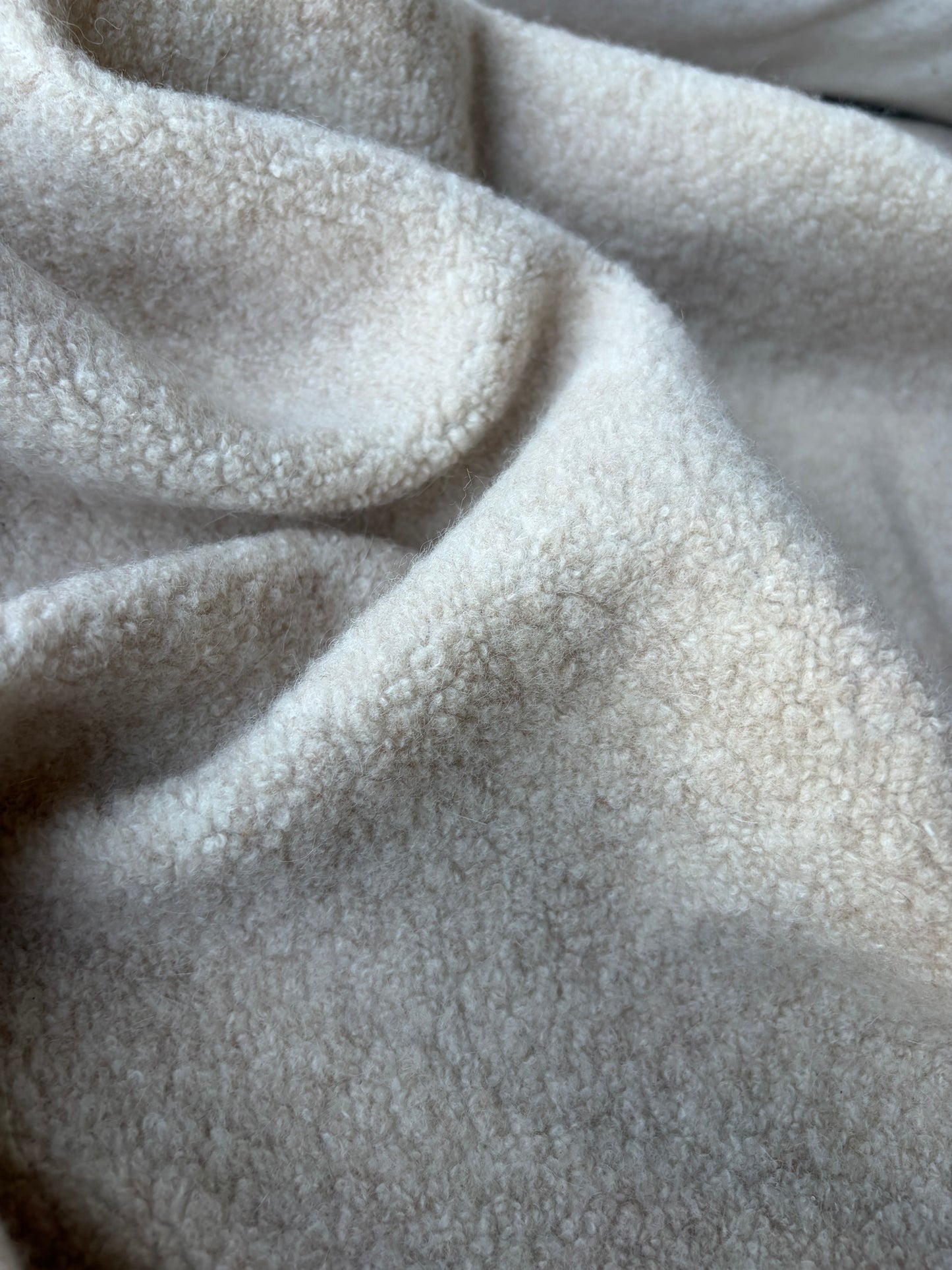 MOE 014 ecru heavy wool bouclette