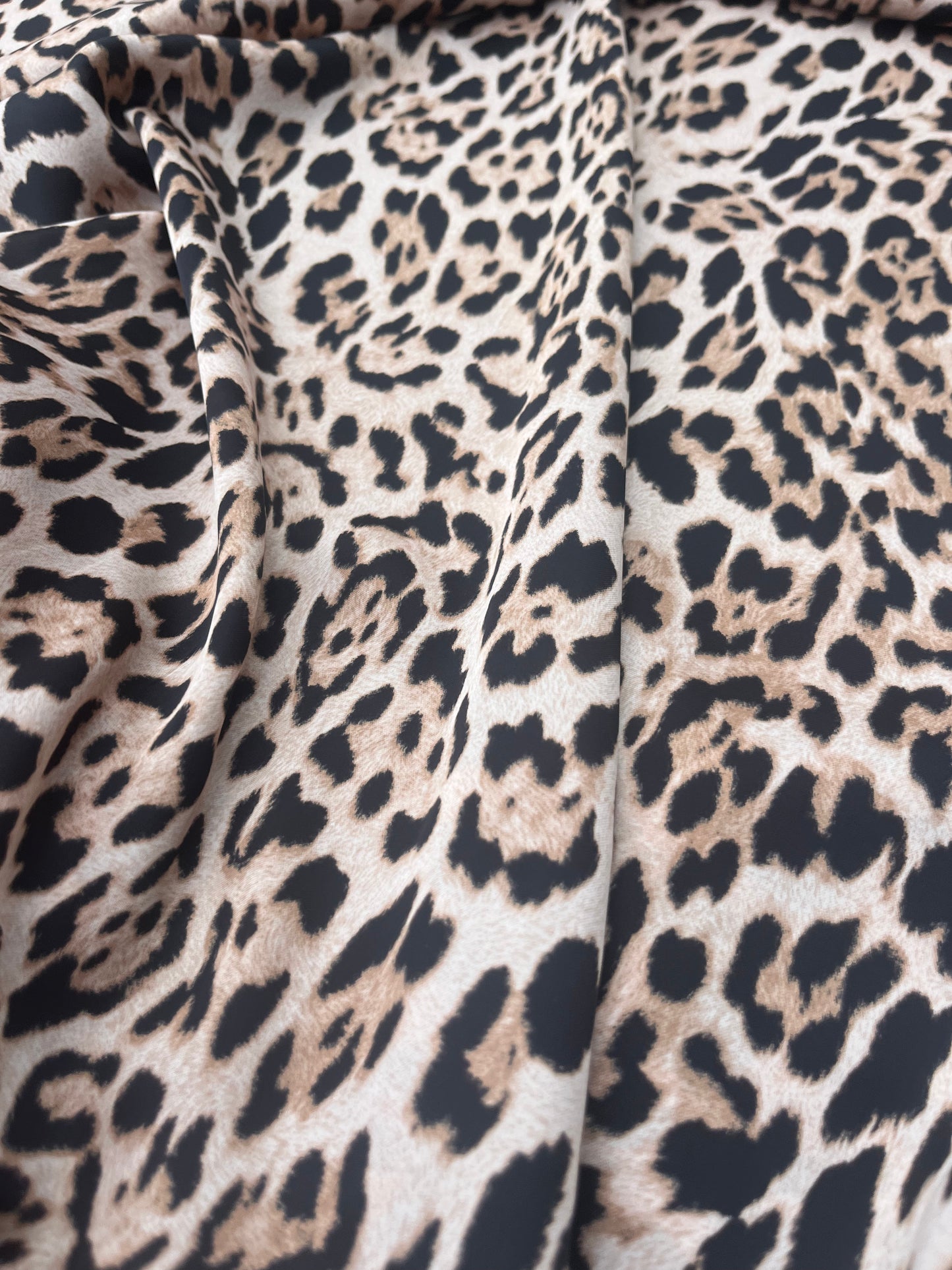 LUNA 005 satin leopard print