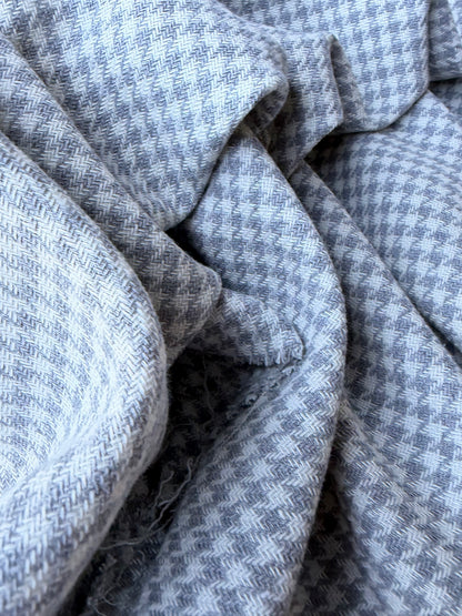 PC MOE 015 grey/ecru dogtooth cotton