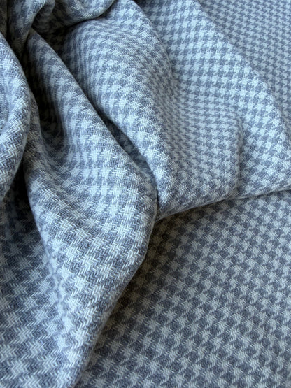 PC MOE 015 grey/ecru dogtooth cotton