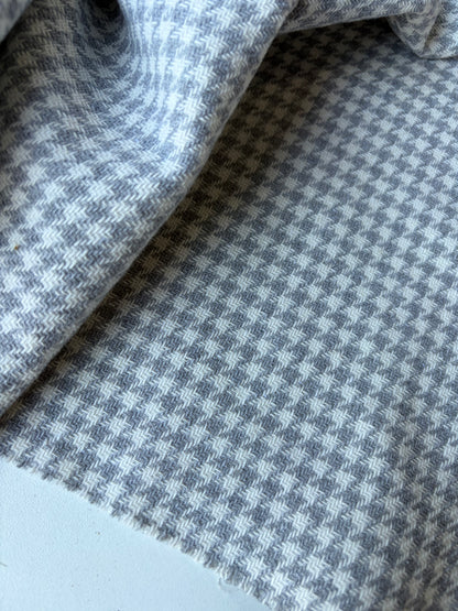 PC MOE 015 grey/ecru dogtooth cotton