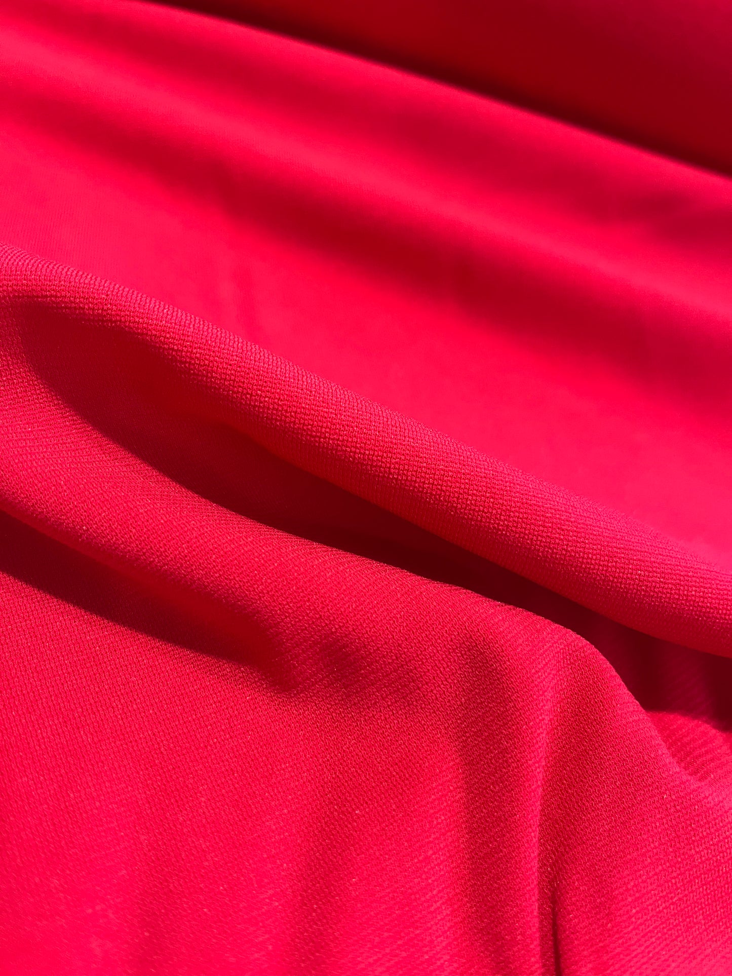 E01 crêpe jersey red