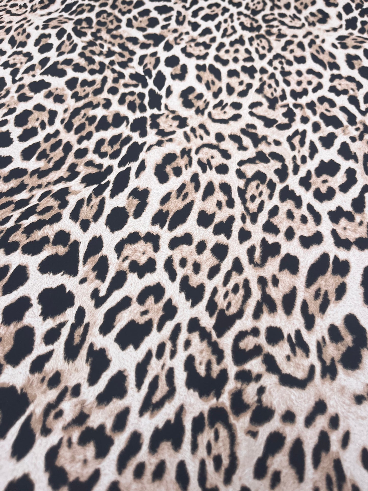 LUNA 005 satin leopard print
