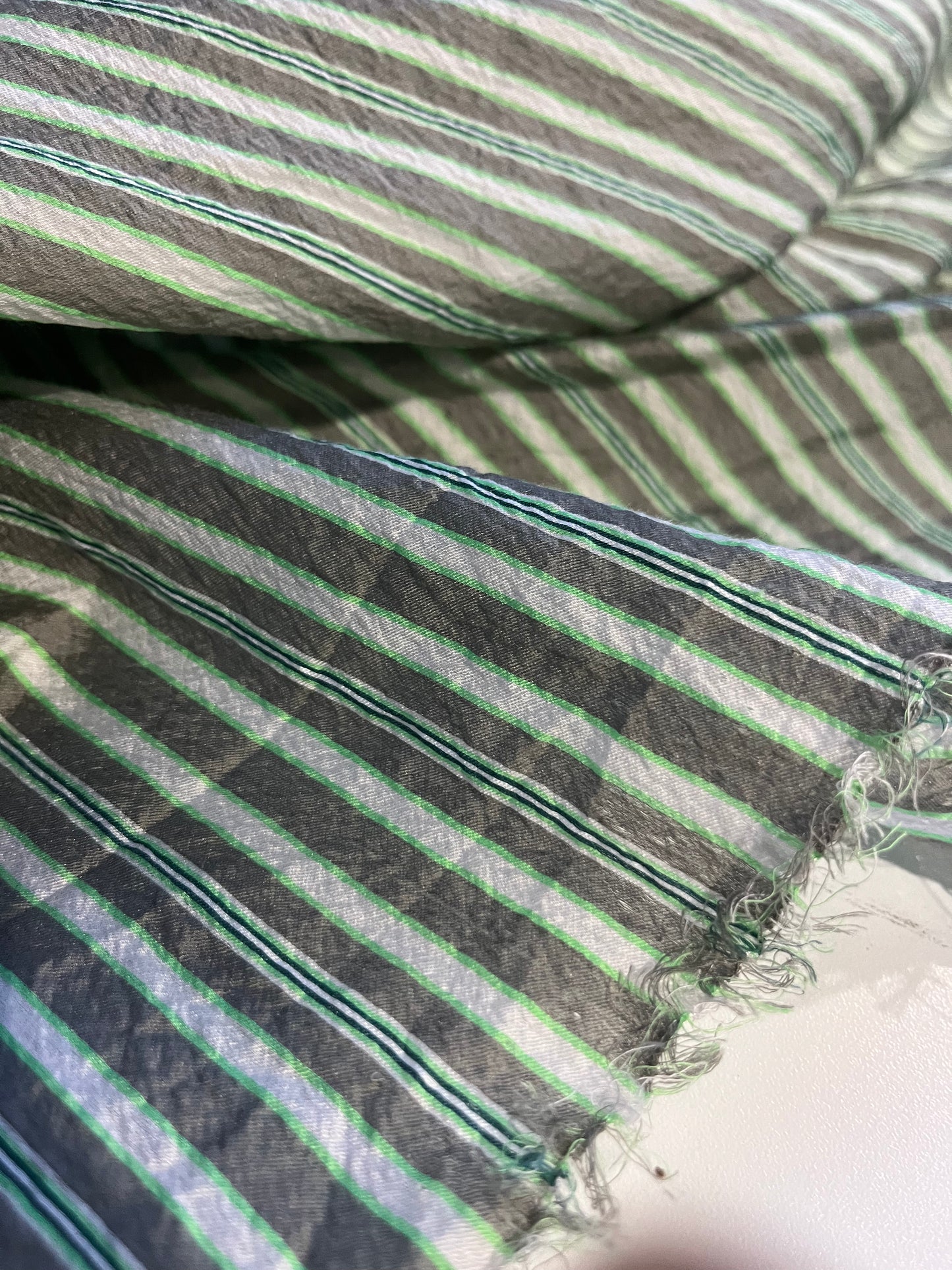 BASILE 046 crushed viscose woven strips