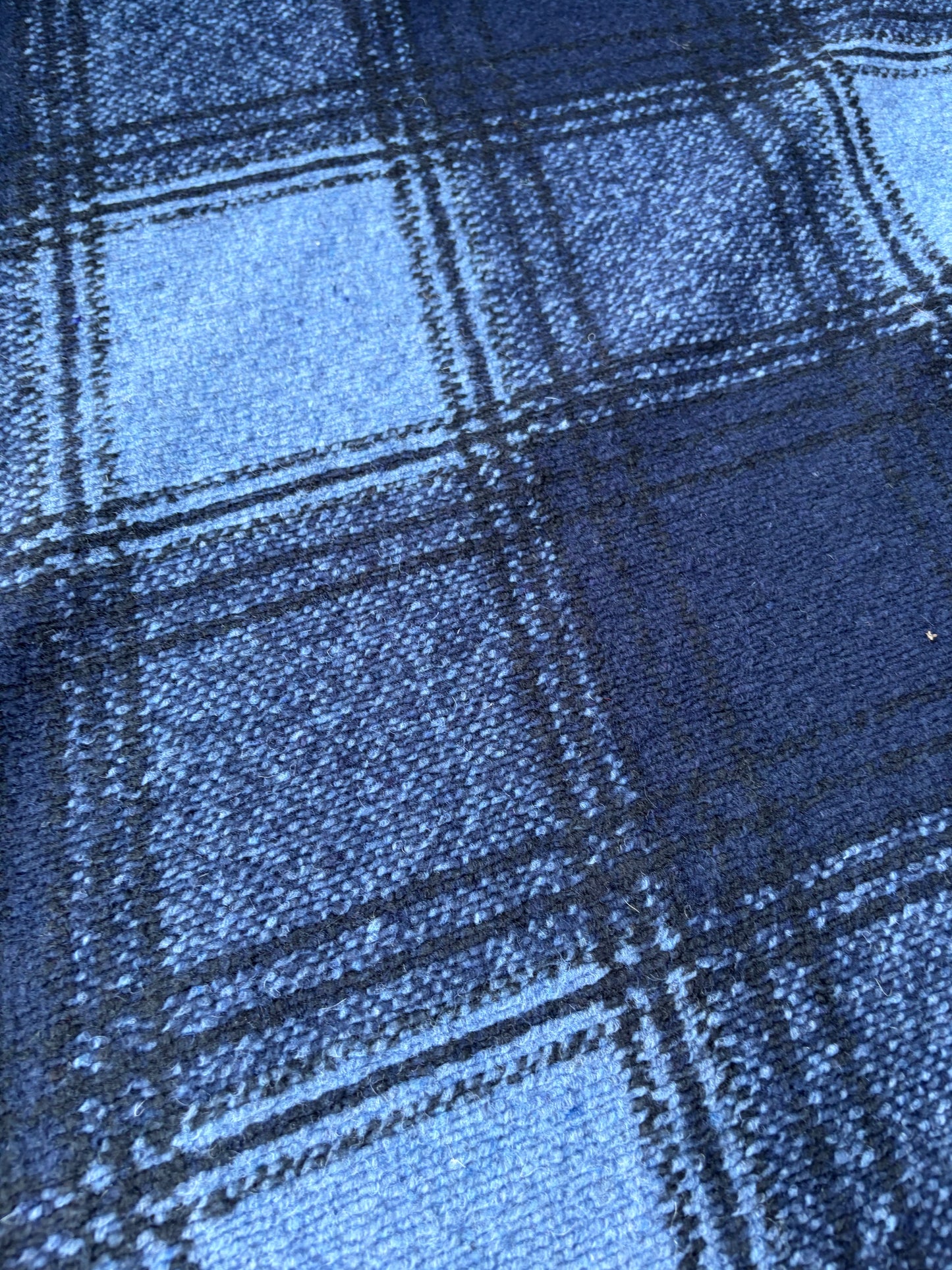 MOE 018 navy/blue checkered heavy boiled wool