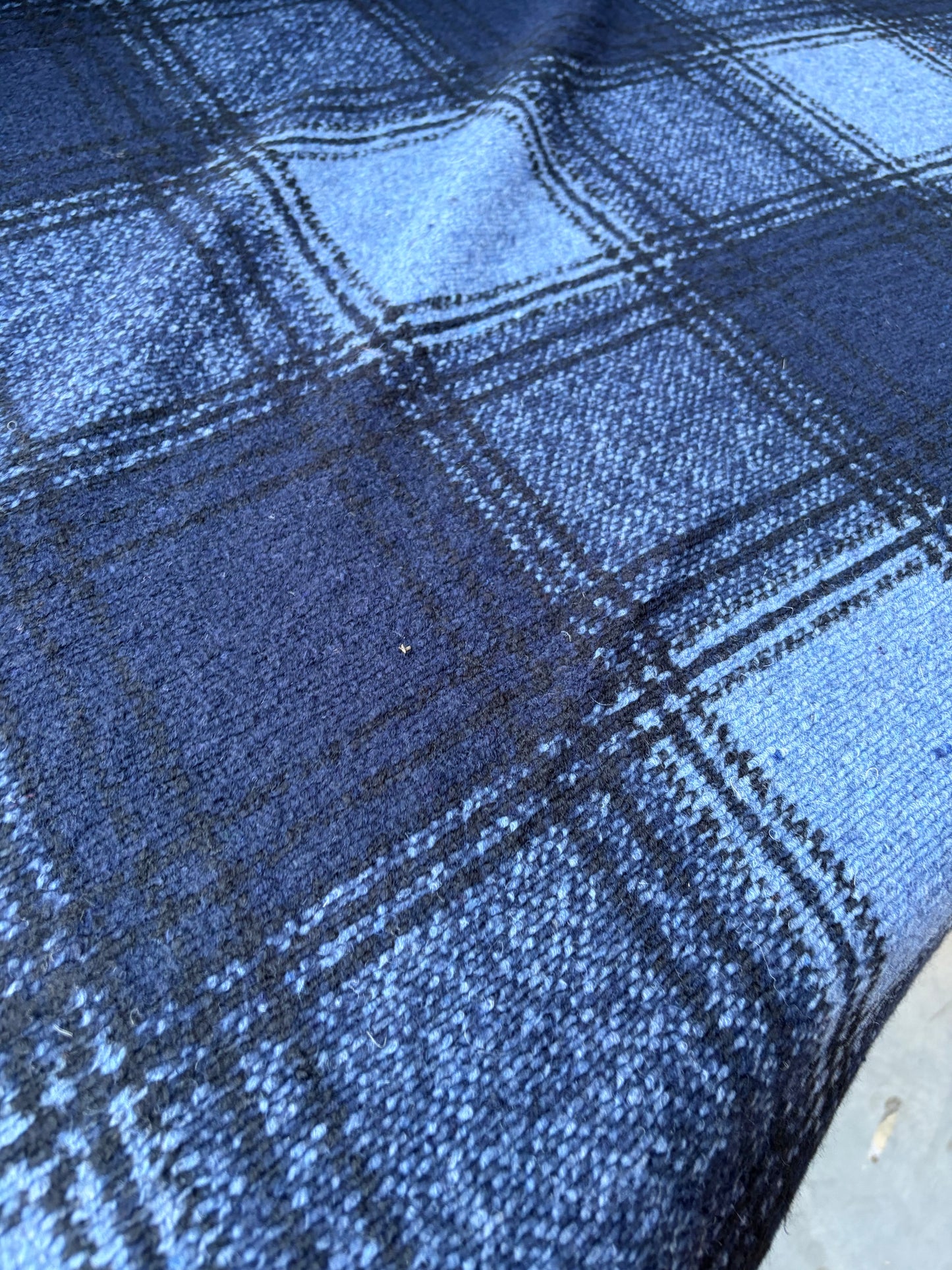 MOE 018 navy/blue checkered heavy boiled wool