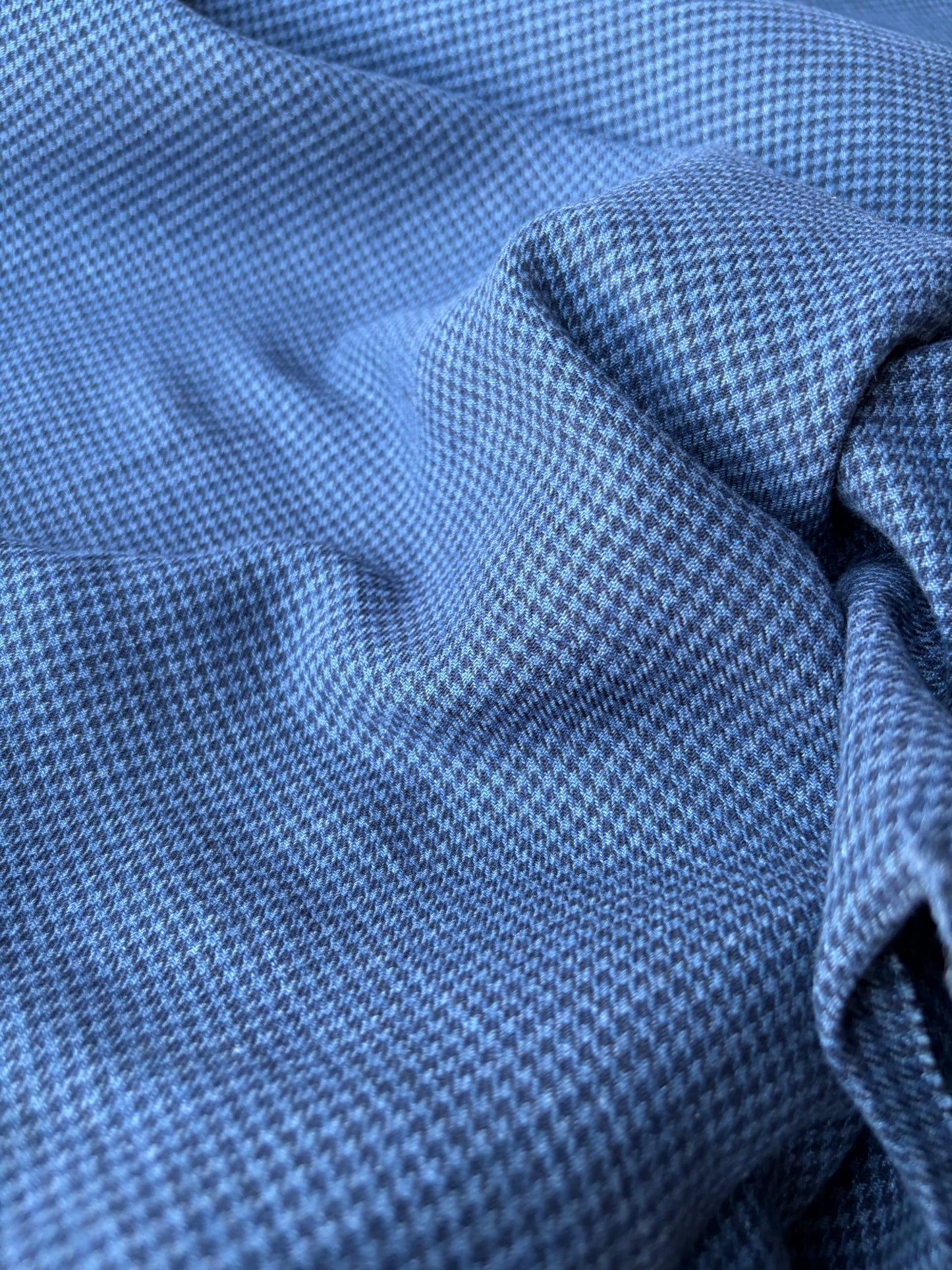 MOE 019 indigo/navy small dogtooth cotton