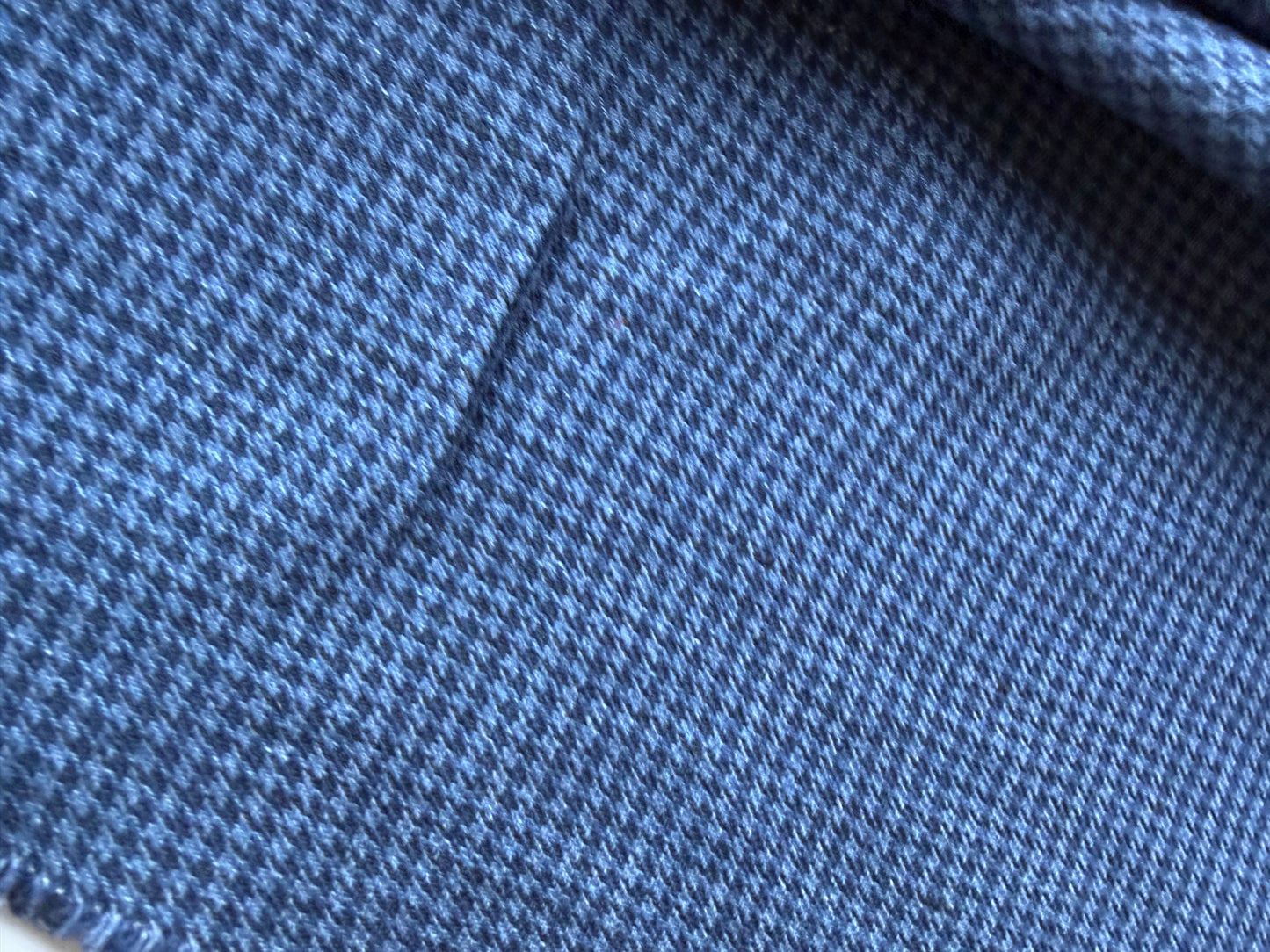 MOE 019 indigo/navy small dogtooth cotton