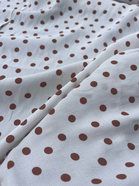 LUNA 010  viscose crêpe dots ecru/cognac