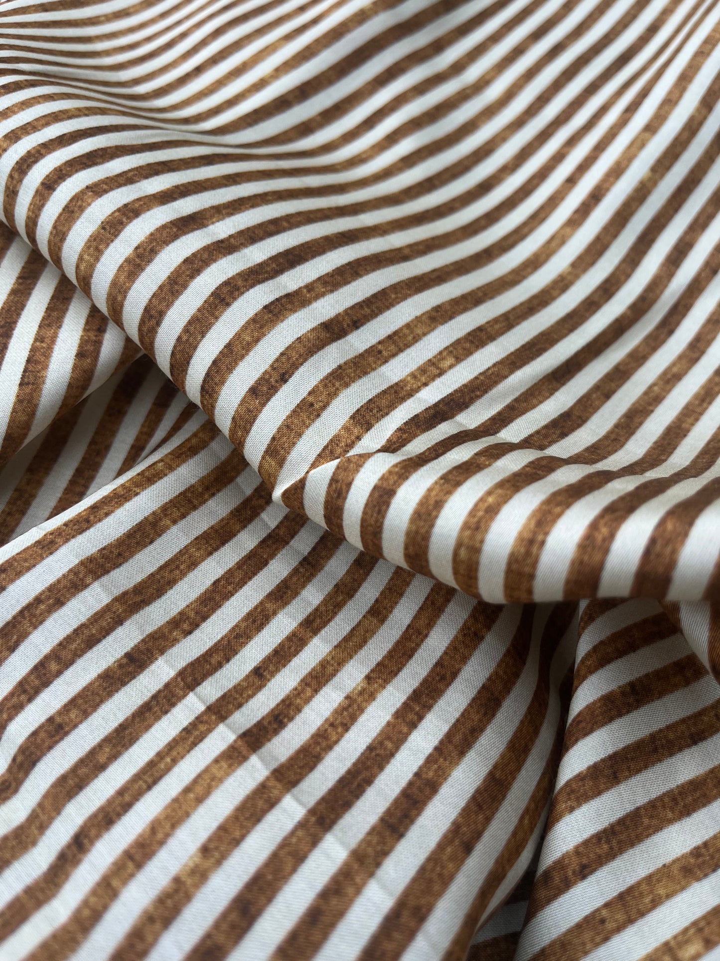 LUNA 011 viscose satin stripes cognac/ecru