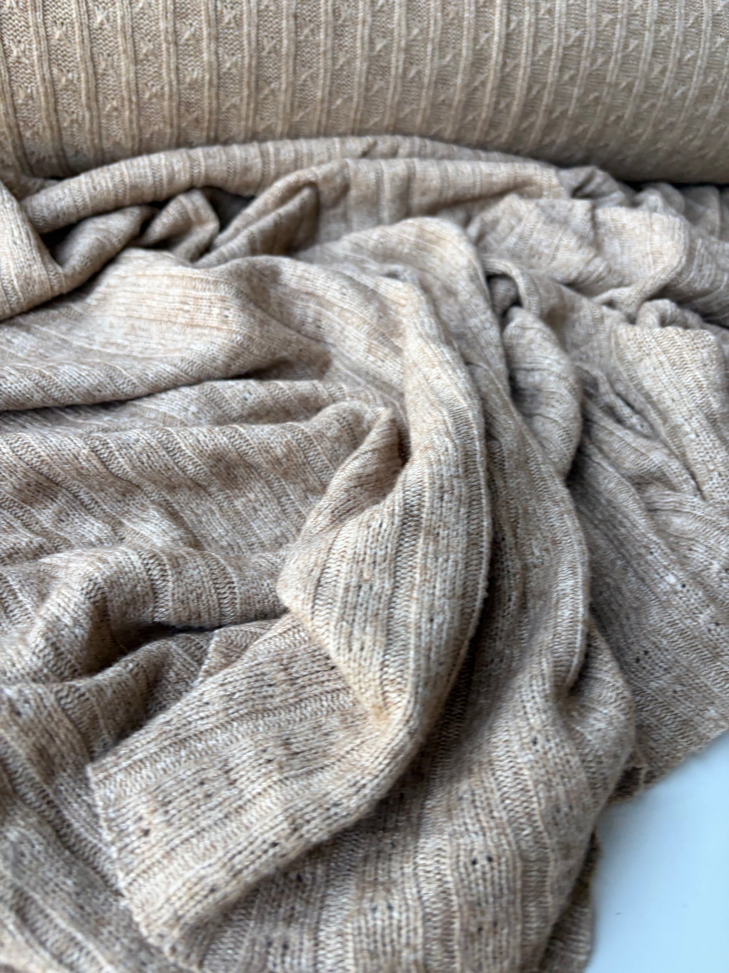 MOE 023 camel cable wool/viscose jersey
