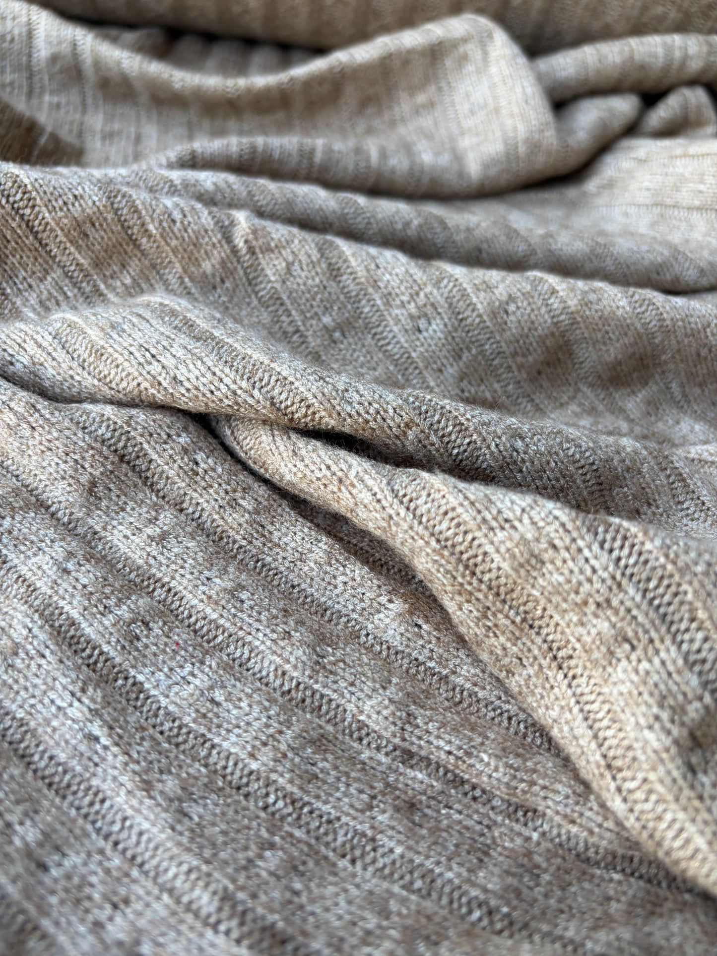 MOE 023 camel cable wool/viscose jersey