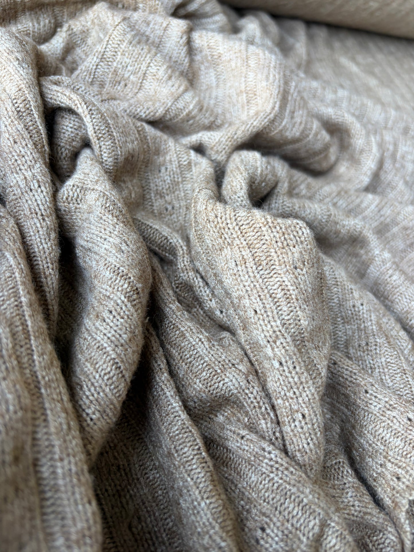 MOE 023 camel cable wool/viscose jersey