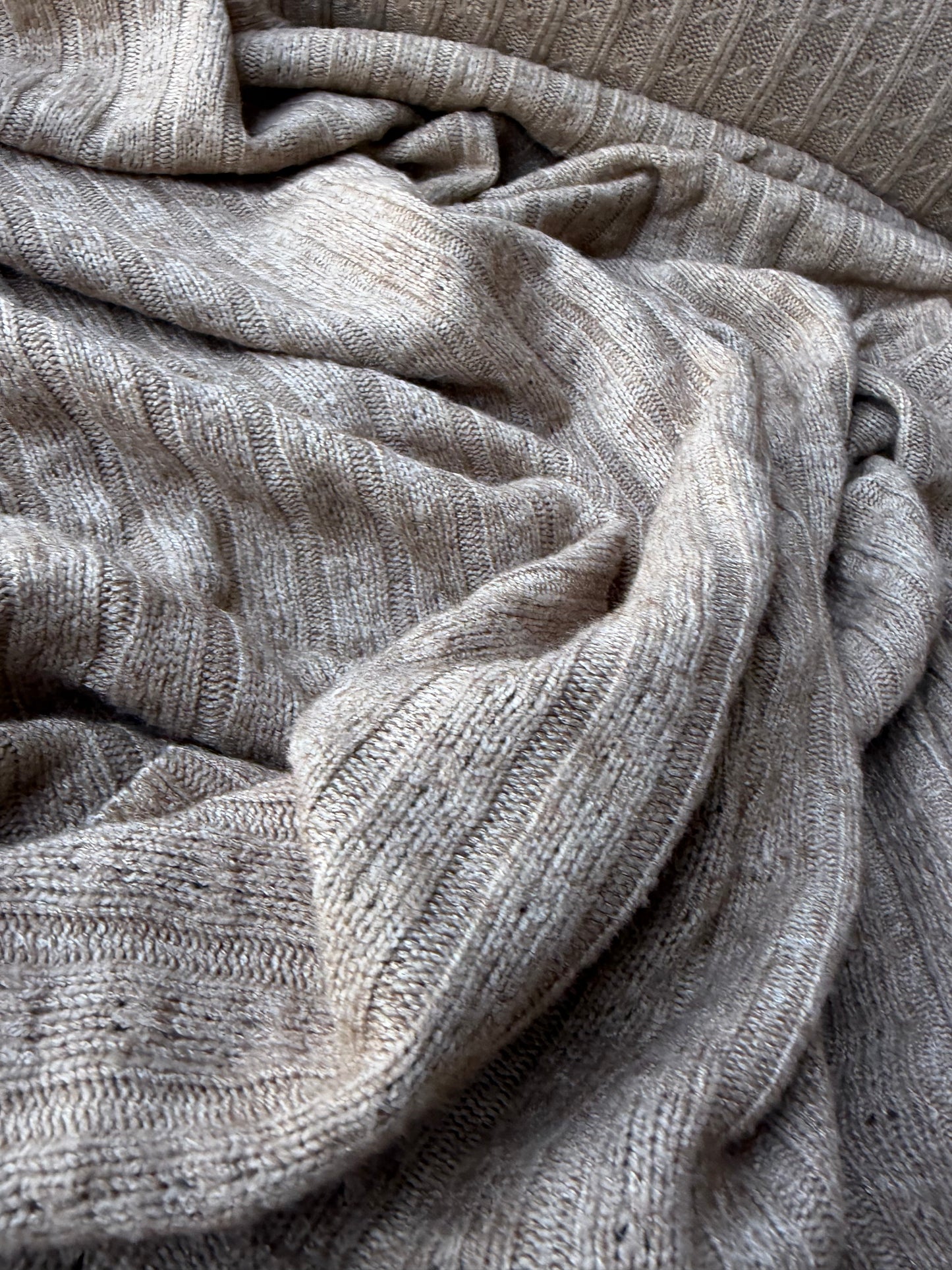 MOE 023 camel cable wool/viscose jersey