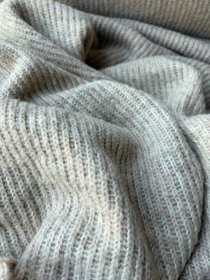 PC MOE 027 sand coloured cable structure heavy boiled wool
