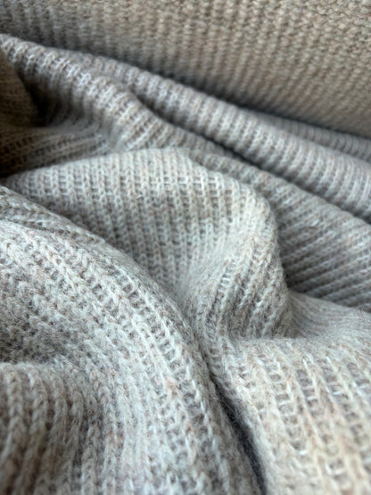 PC MOE 027 sand coloured cable structure heavy boiled wool