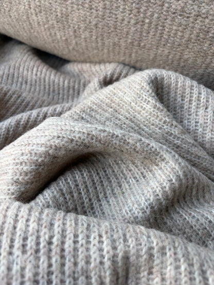 PC MOE 027 sand coloured cable structure heavy boiled wool