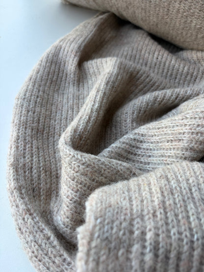 PC MOE 027 sand coloured cable structure heavy boiled wool