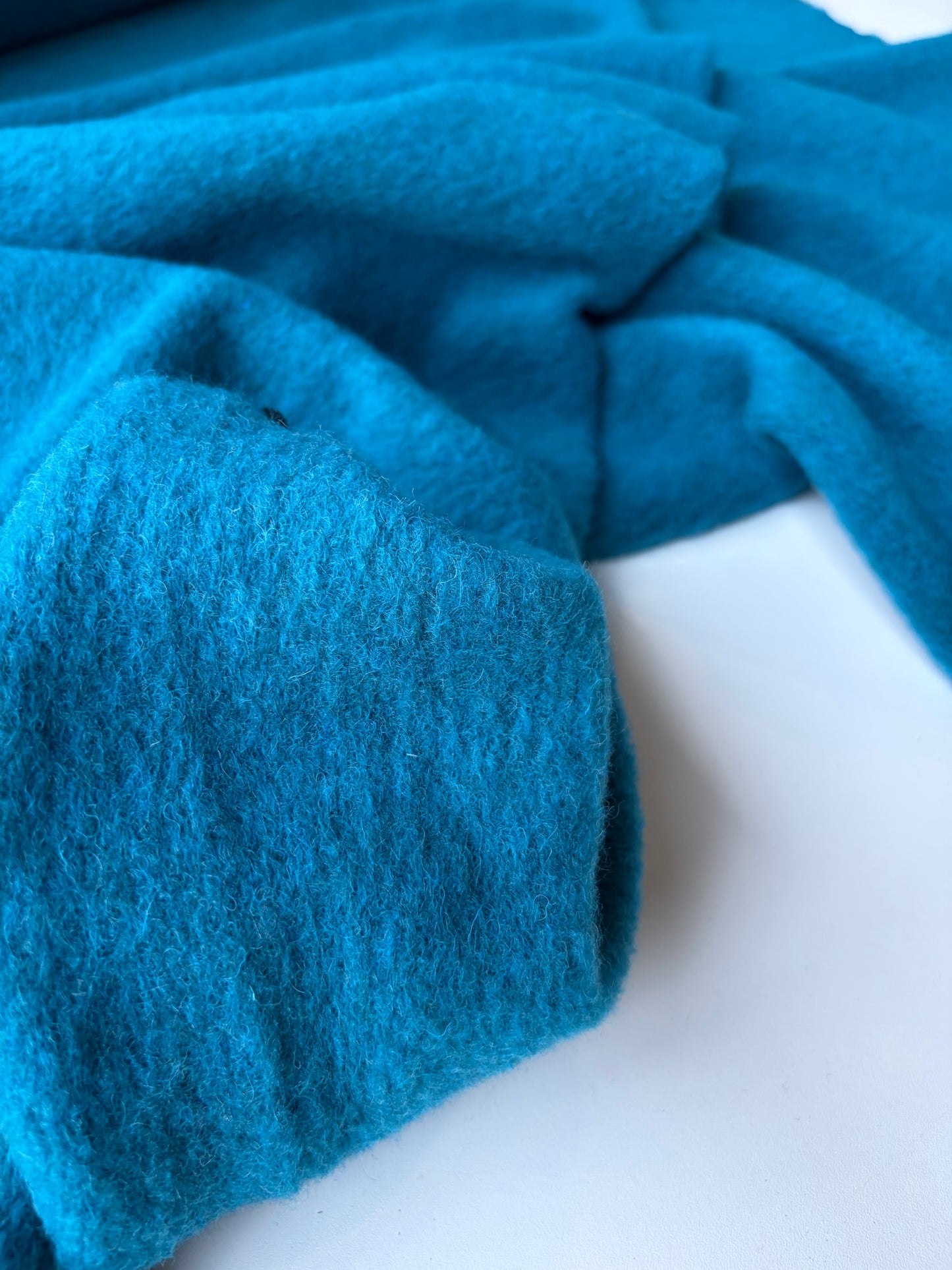 MOE 029 petrol heavy boiled wool