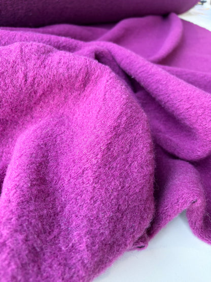 PC MOE 030 fuchsia heavy boiled wool