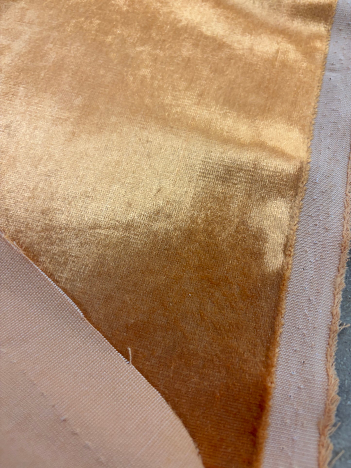 HAGRID 008 heavy velvet tangerine