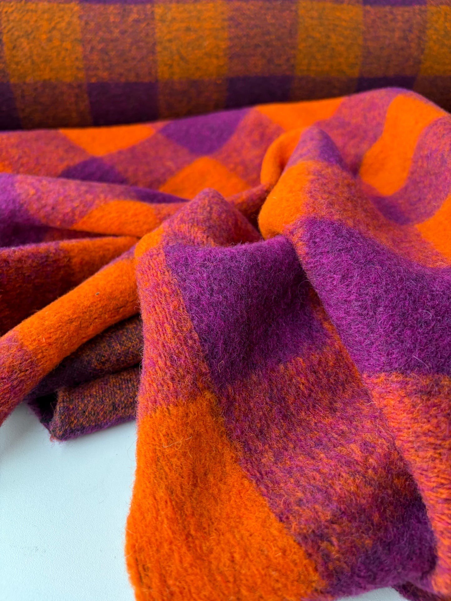 MOE 031 fuchsia/orange checkered heavy boiled wool