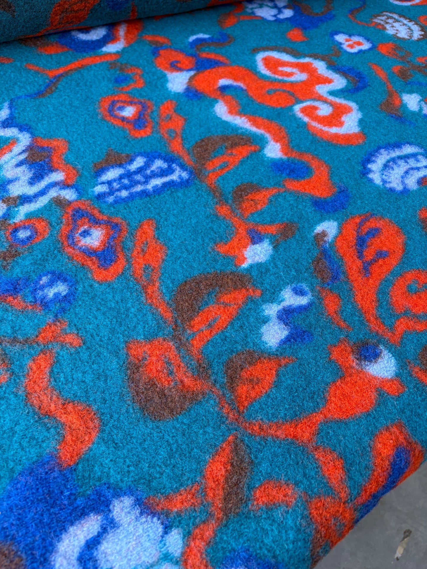 MOE 033 petrol/orange abstract heavy boiled wool