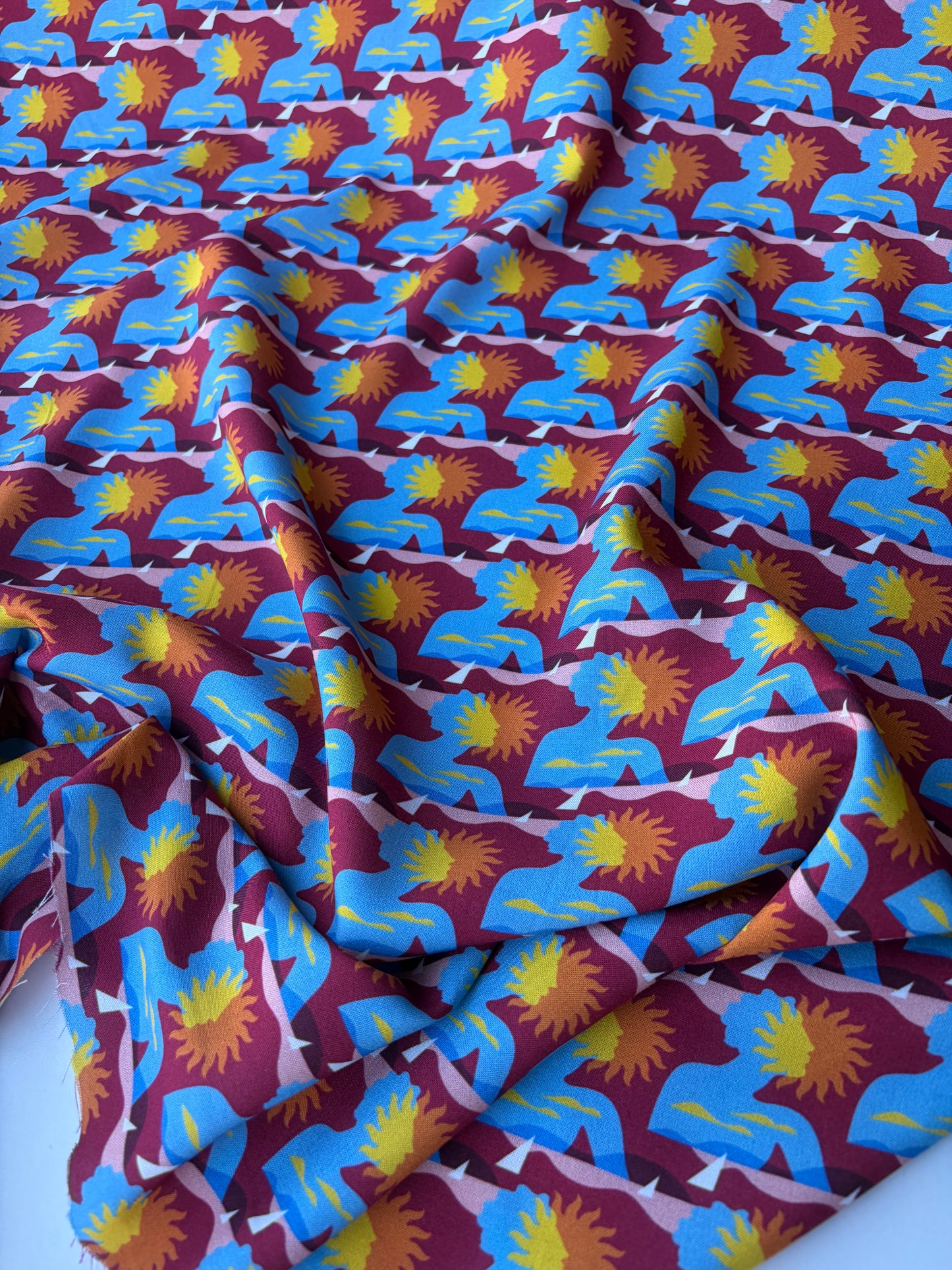 JOS 023 viscose print "faces"