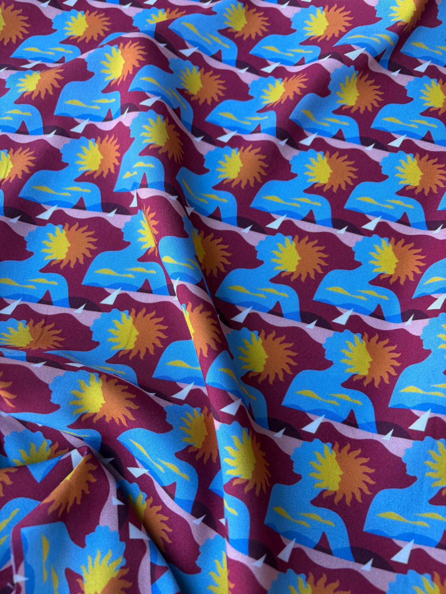 JOS 023 viscose print "faces"