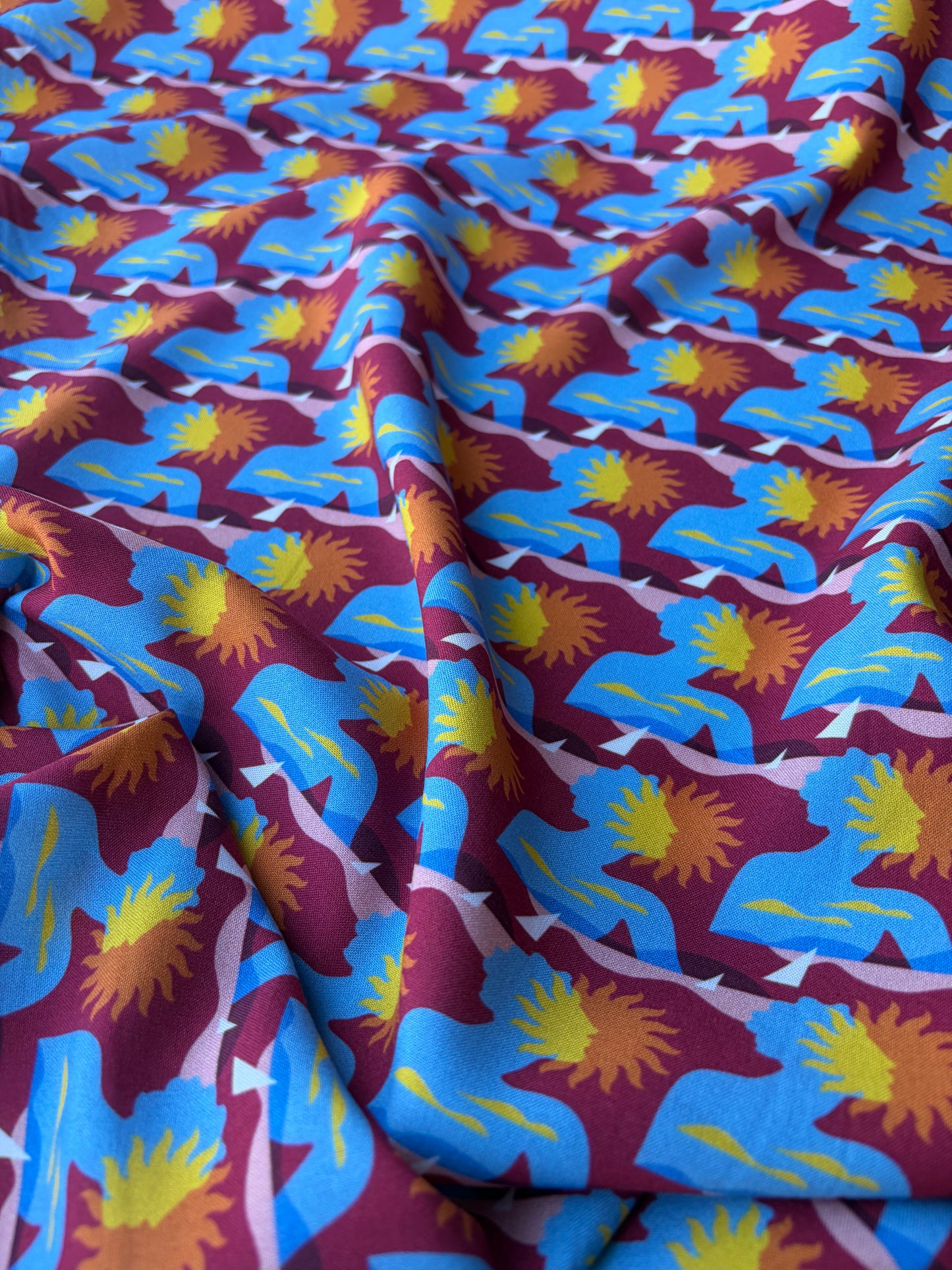 JOS 023 viscose print "faces"