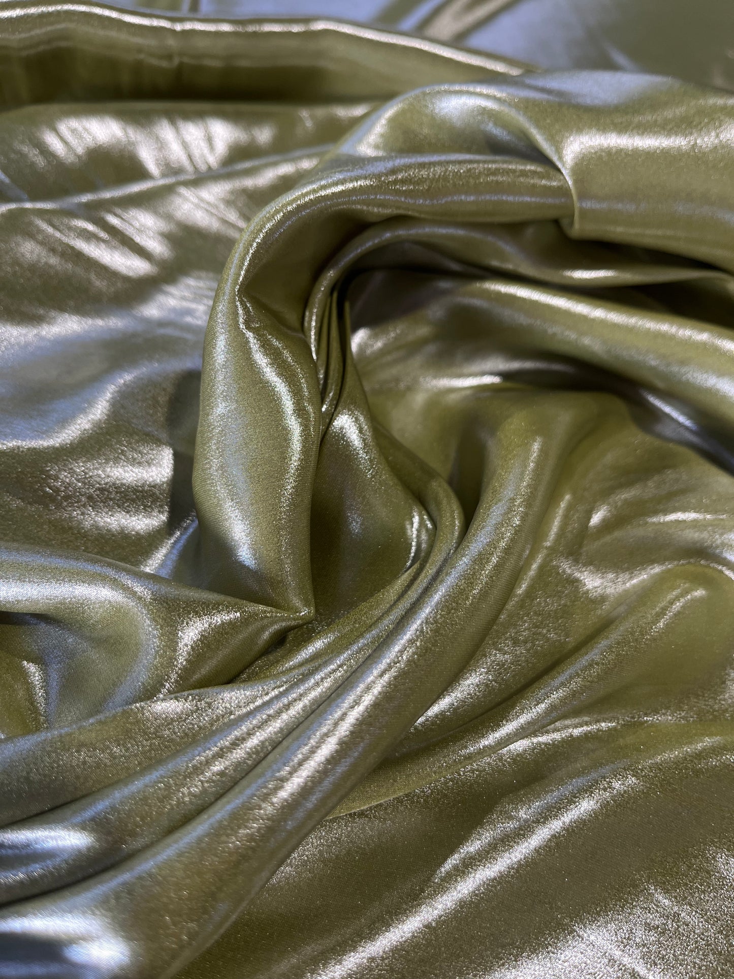 E02 LUX kiwi shiny polyester fabric