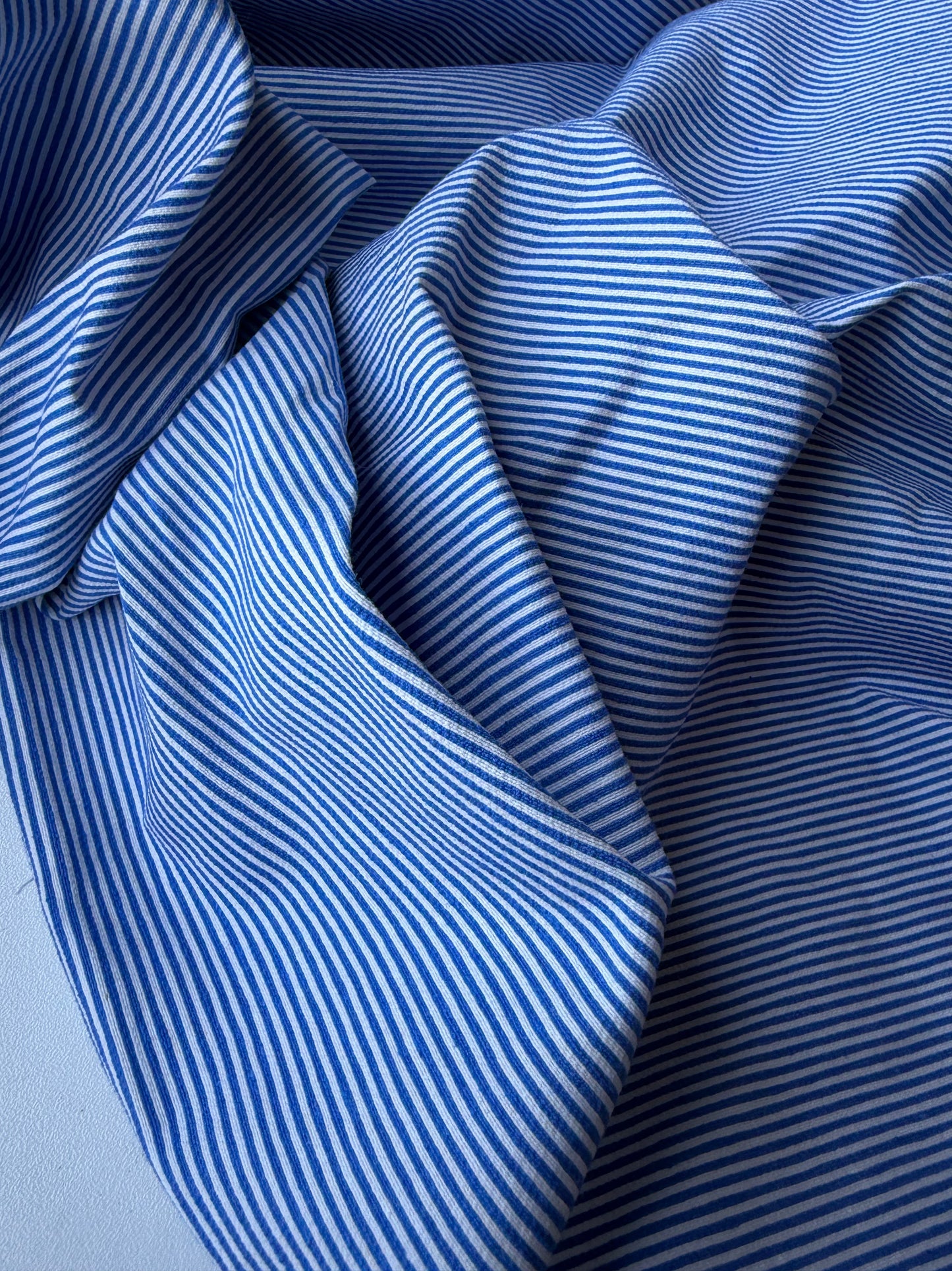 MOE 036 cobalt/white cotton pinstripe
