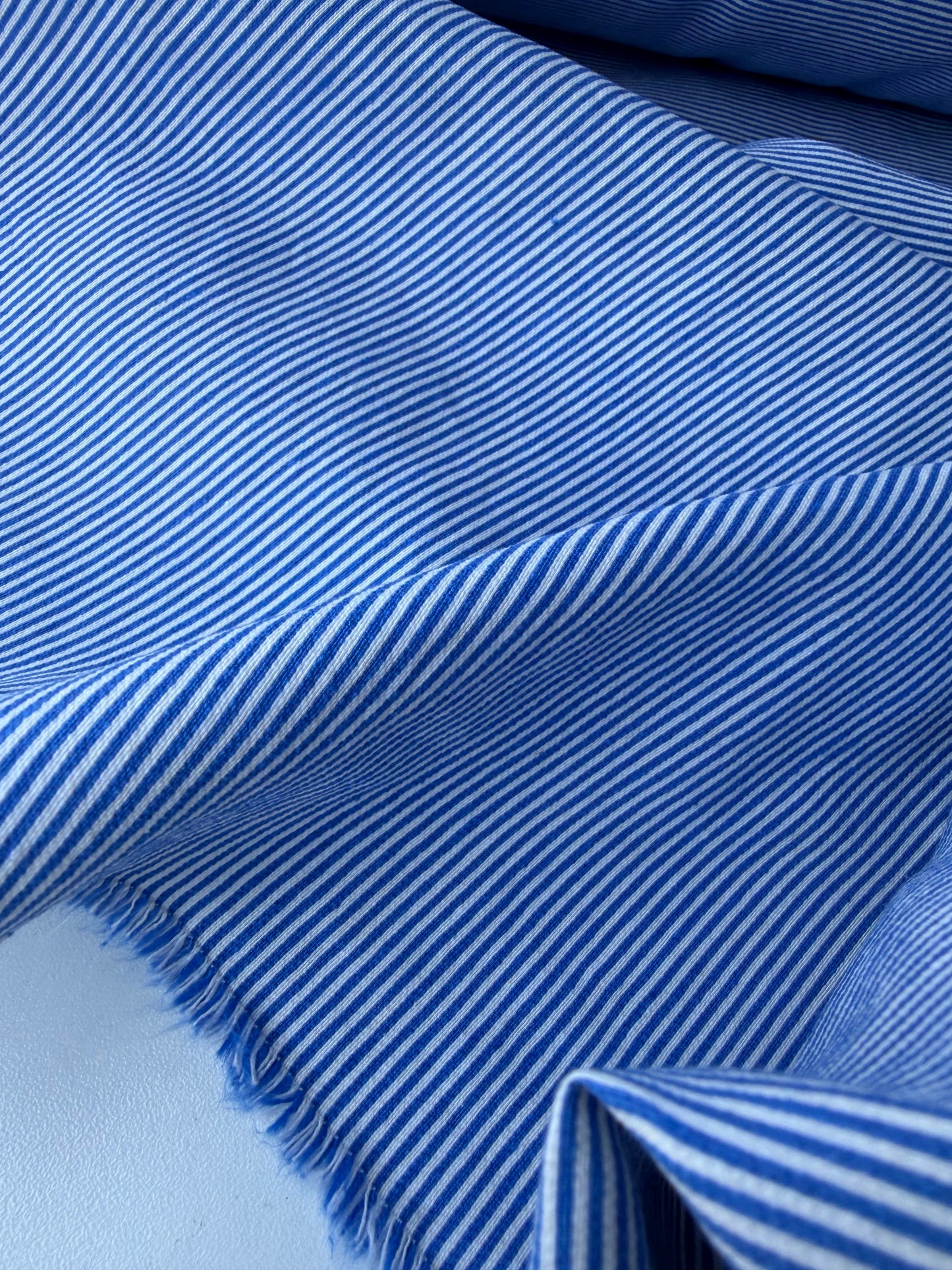 MOE 036 cobalt/white cotton pinstripe