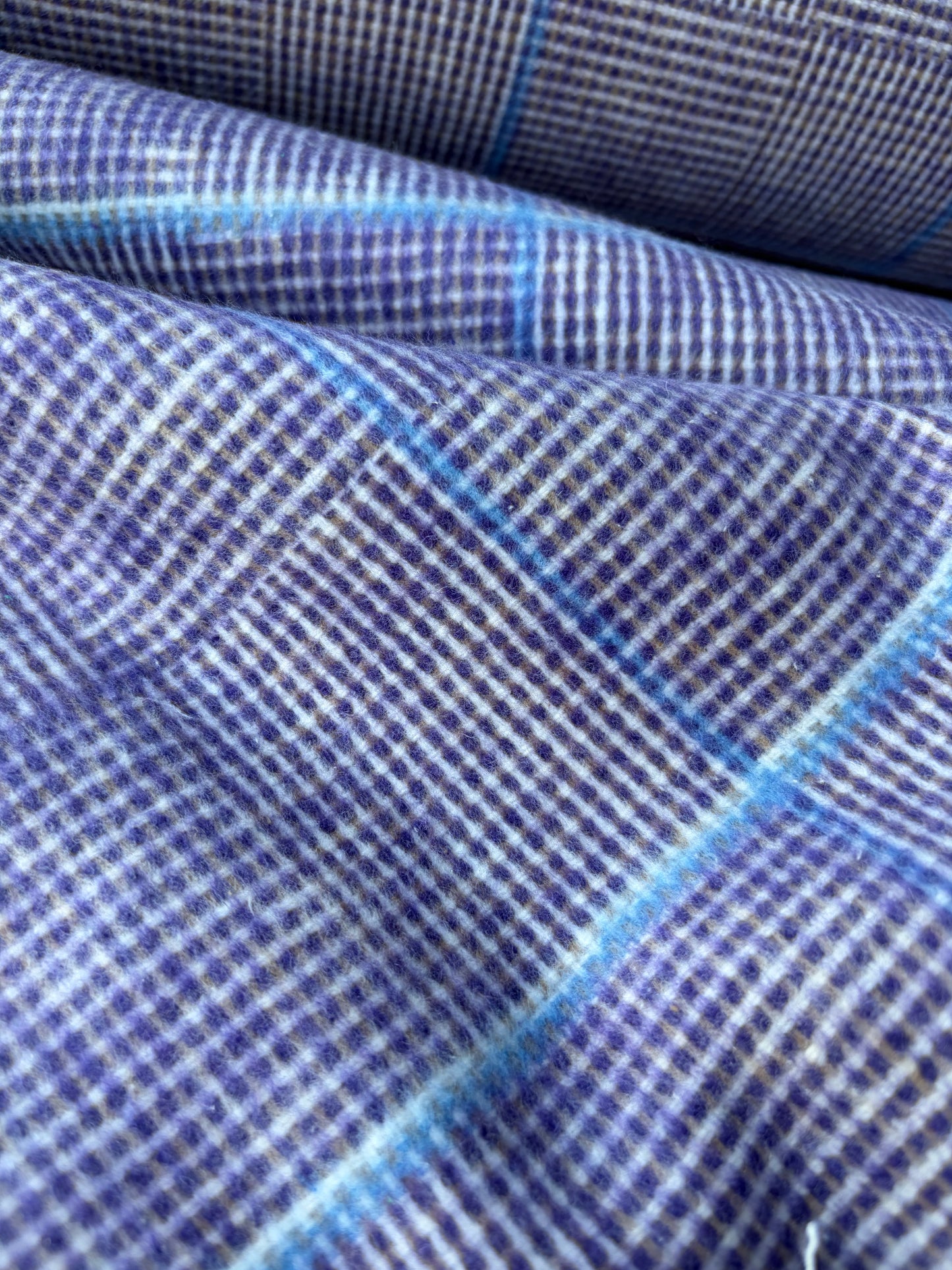 MOE 037 mauve  checkered heavy cotton tweed