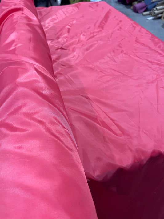 LC 019 polyester lining dark pink