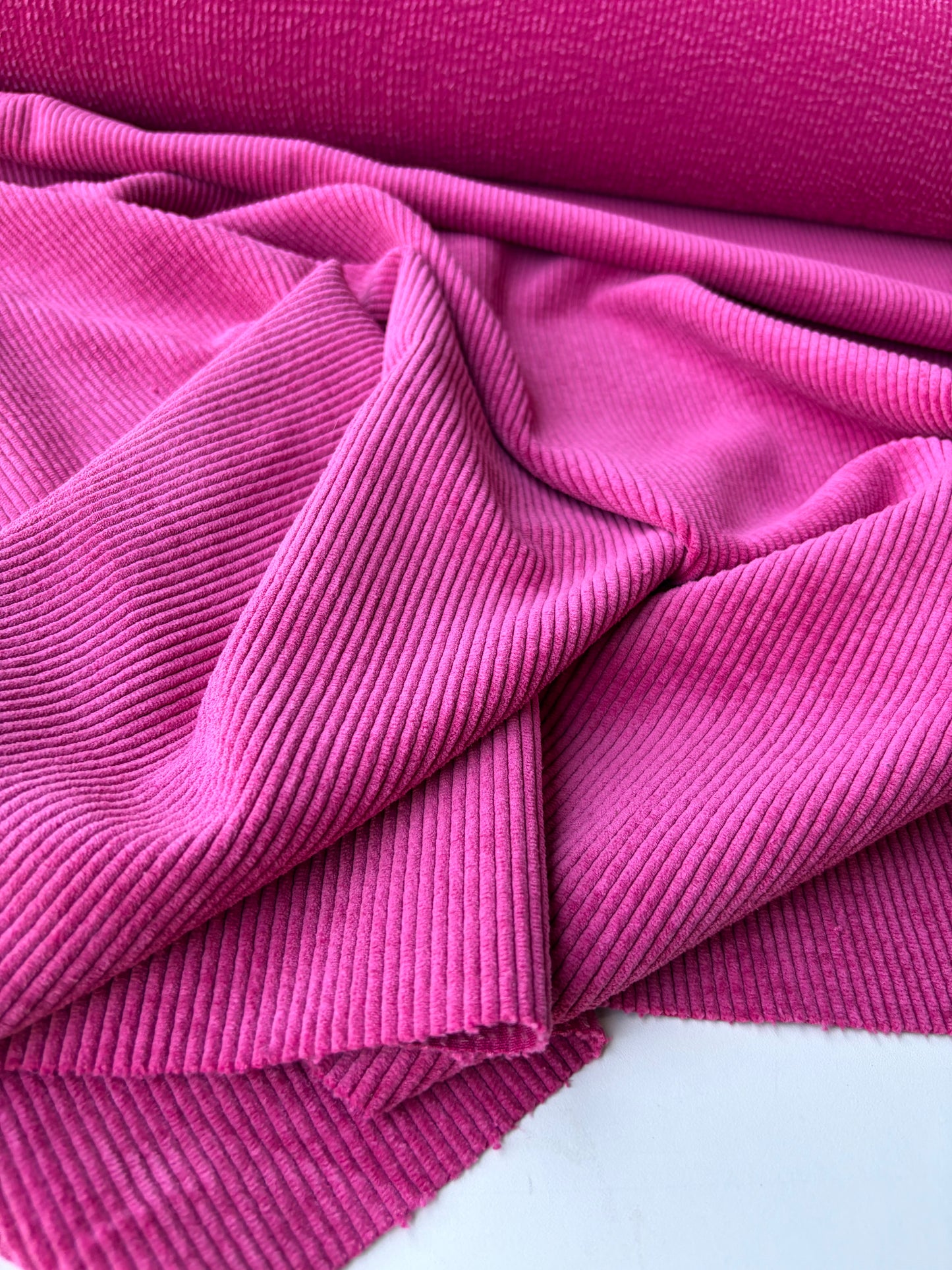 MOE 039 pink washed corduroy