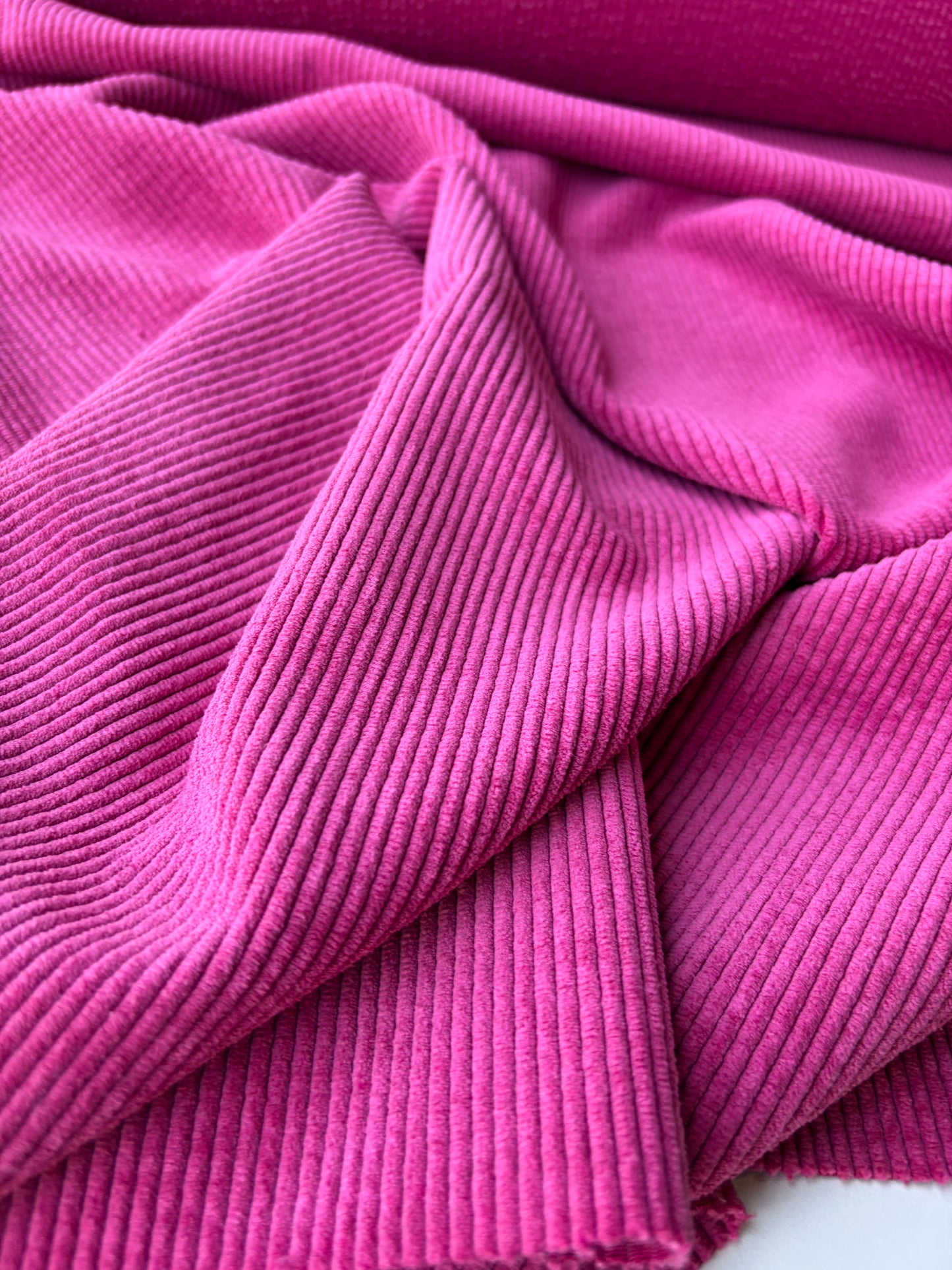 MOE 039 pink washed corduroy