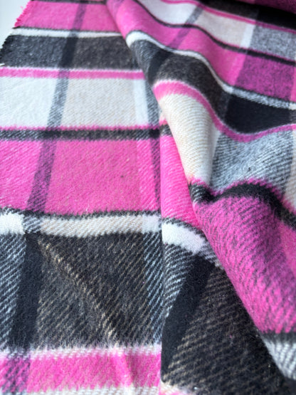 PC MOE 040 fuchsia checkered heavy cotton