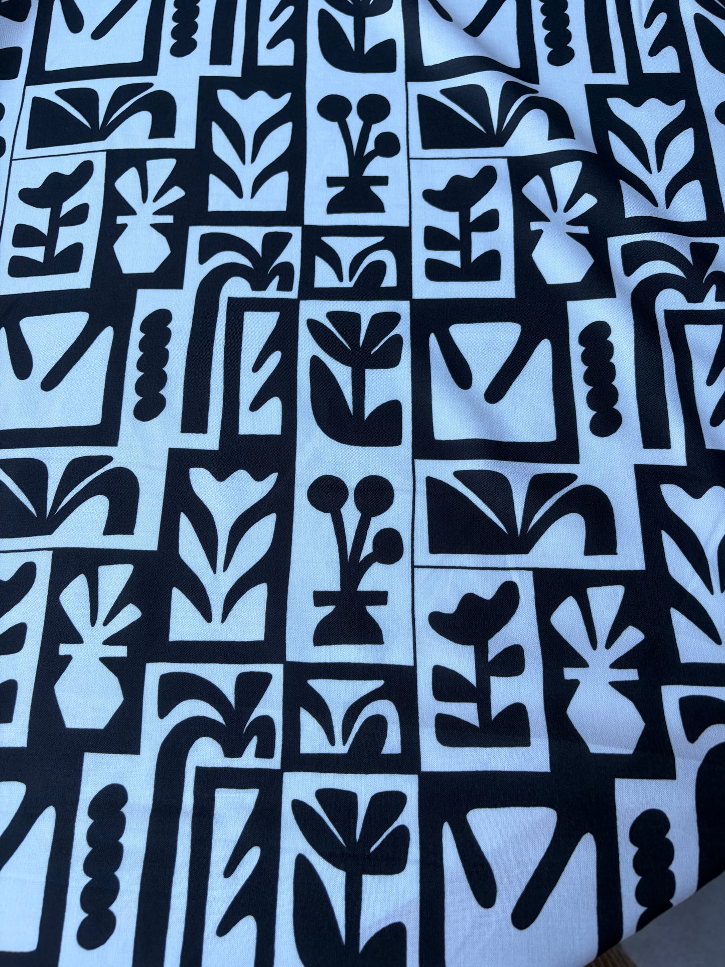 JOS 030 viscose print black/white