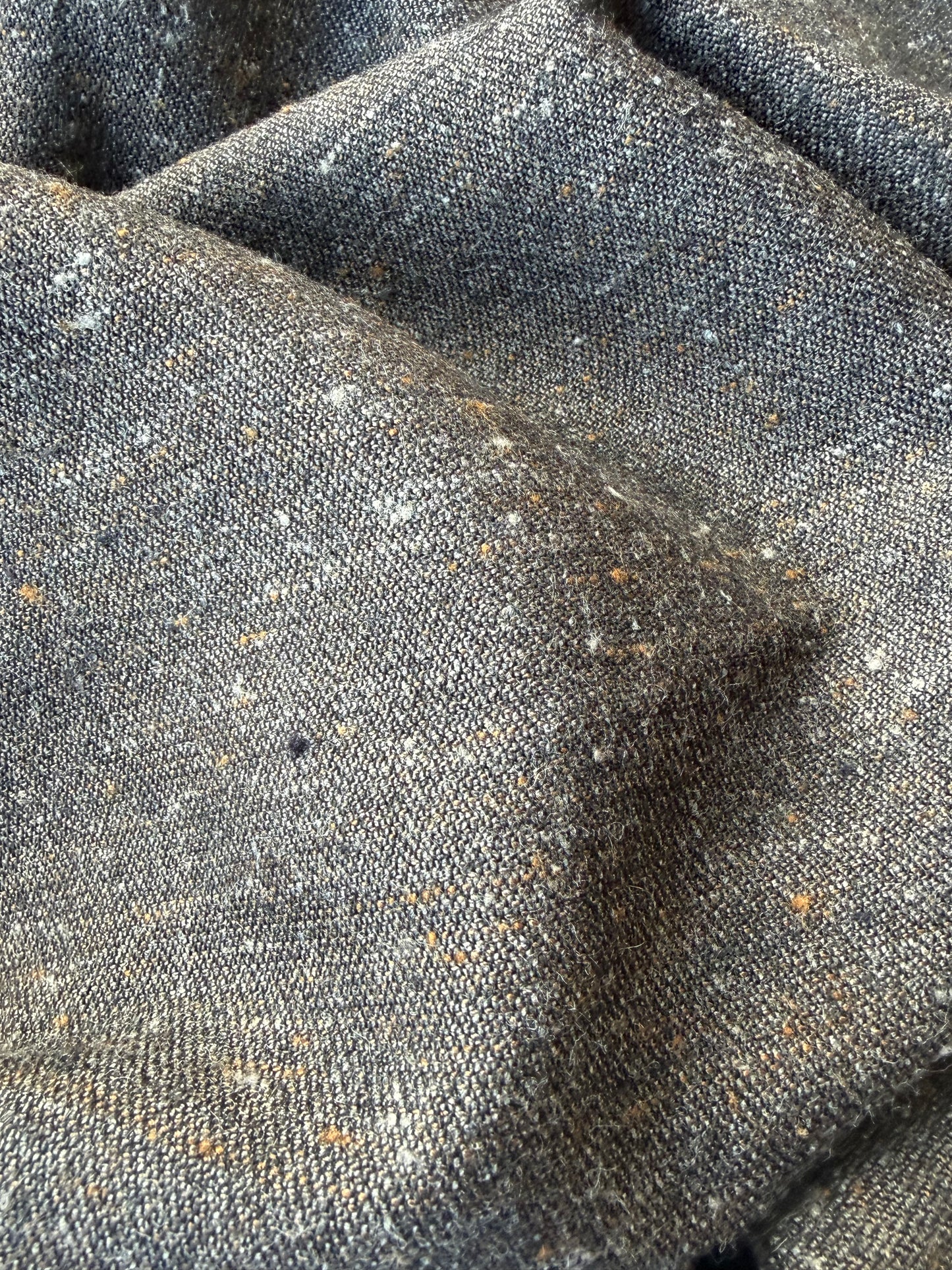 MOE 041 Brown donegal tweed
