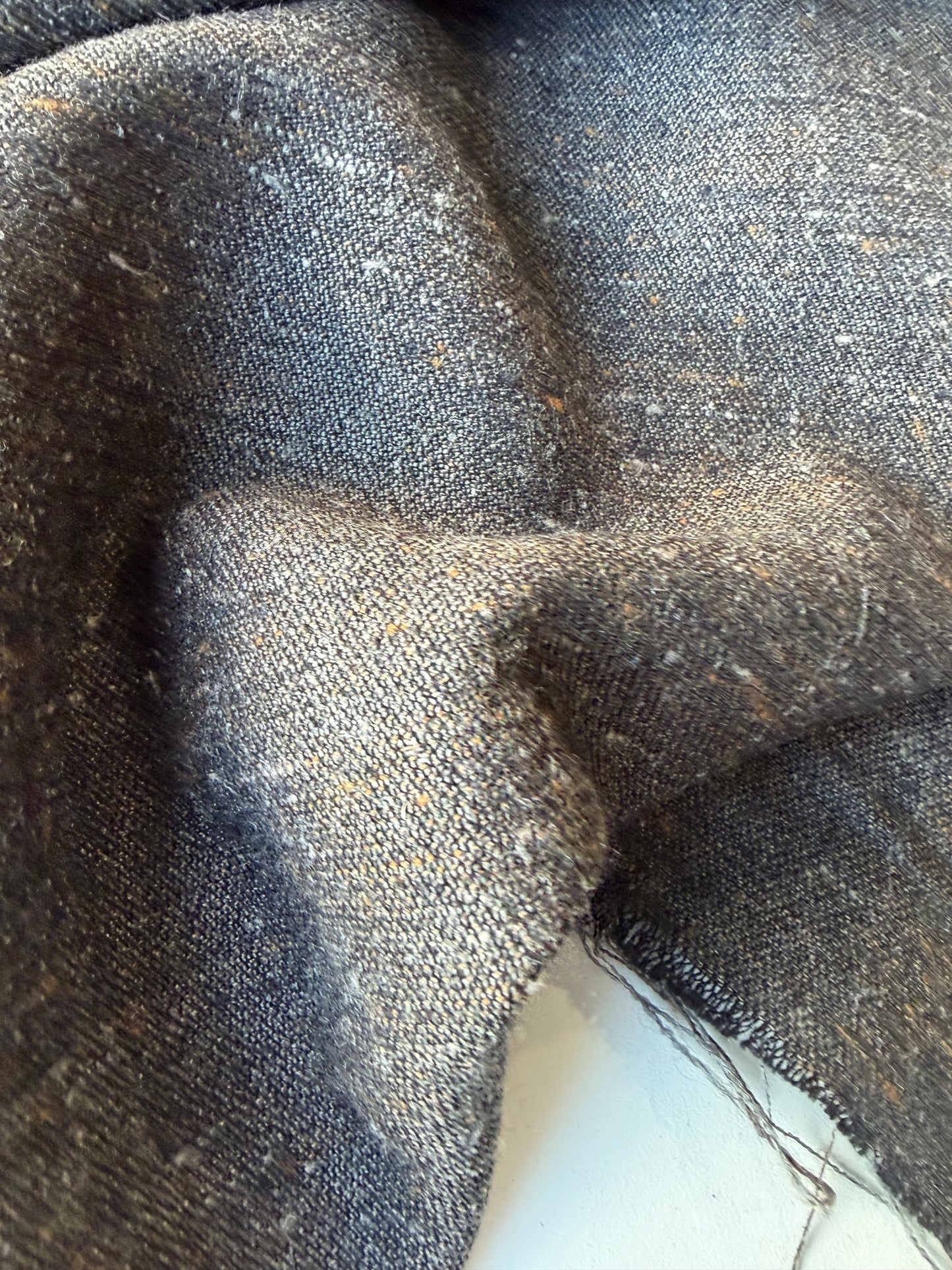 MOE 041 Brown donegal tweed