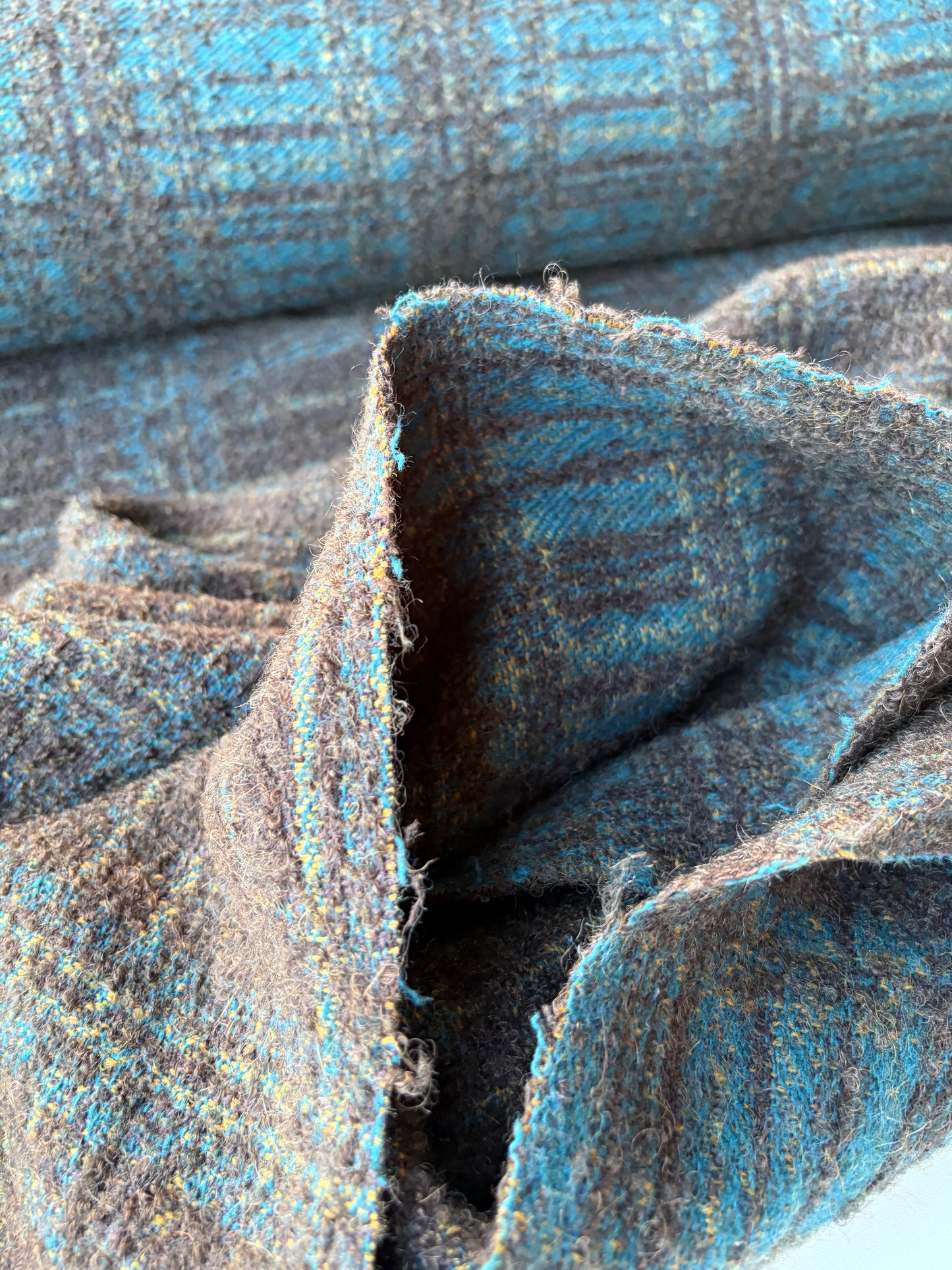MOE 042 nbrown/petrol checkered heavy boiled wool