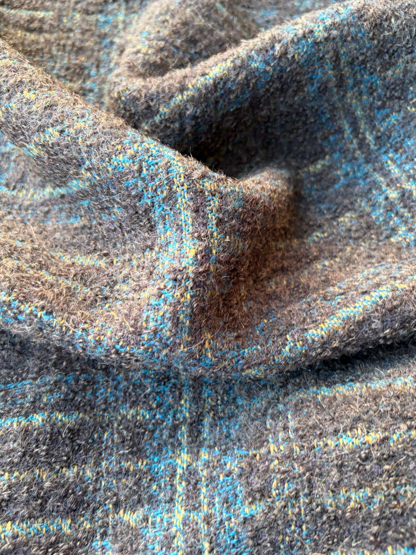 MOE 042 nbrown/petrol checkered heavy boiled wool