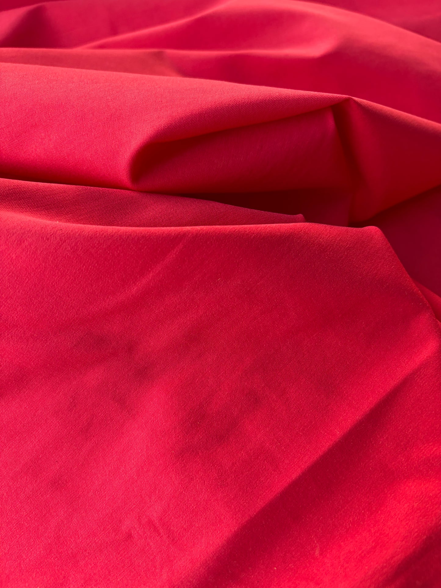 MOE 043 red bengaline fabric