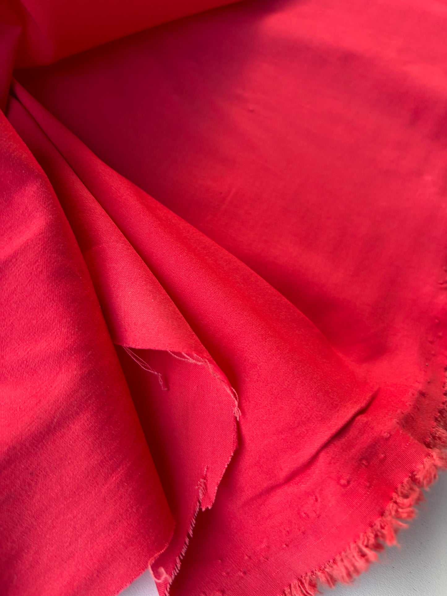 MOE 043 red bengaline fabric