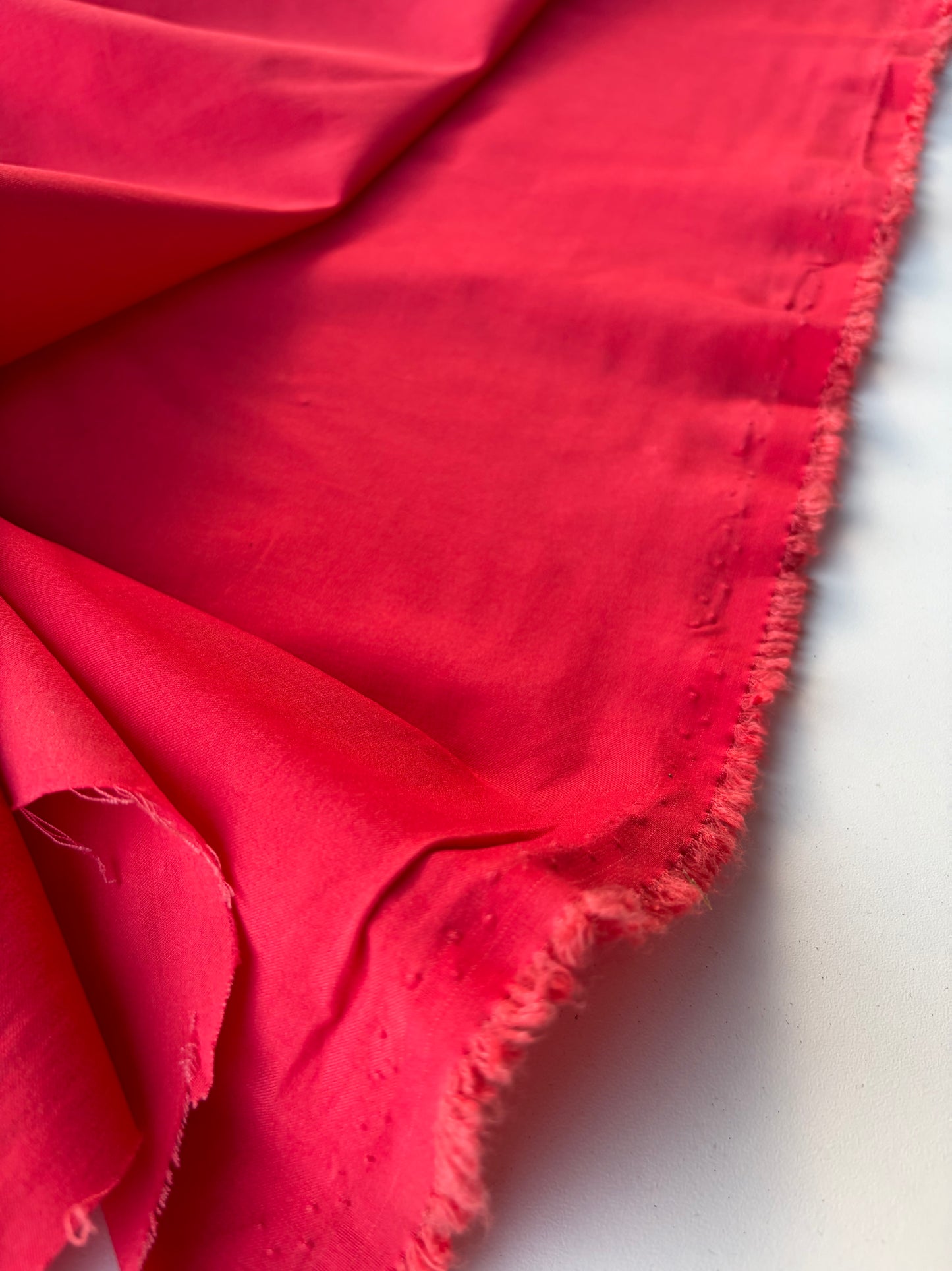 MOE 043 red bengaline fabric